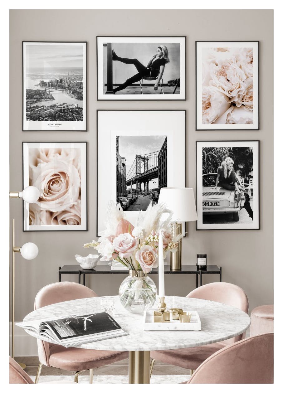 Brigitte Bardot Relaxing Poster (30x40 cm) - Poster Store