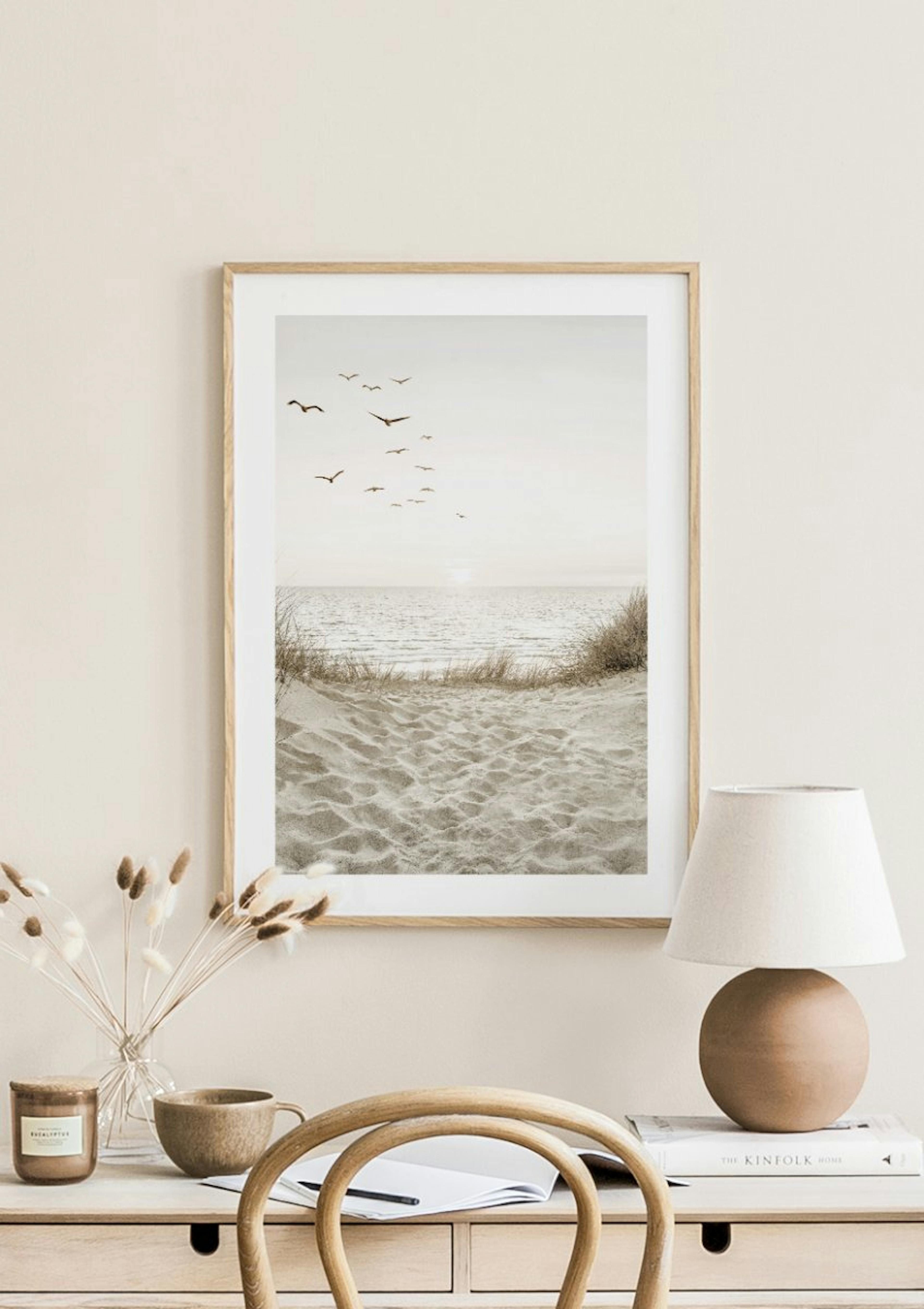 Oiseaux près de la Plage Poster thumbnail