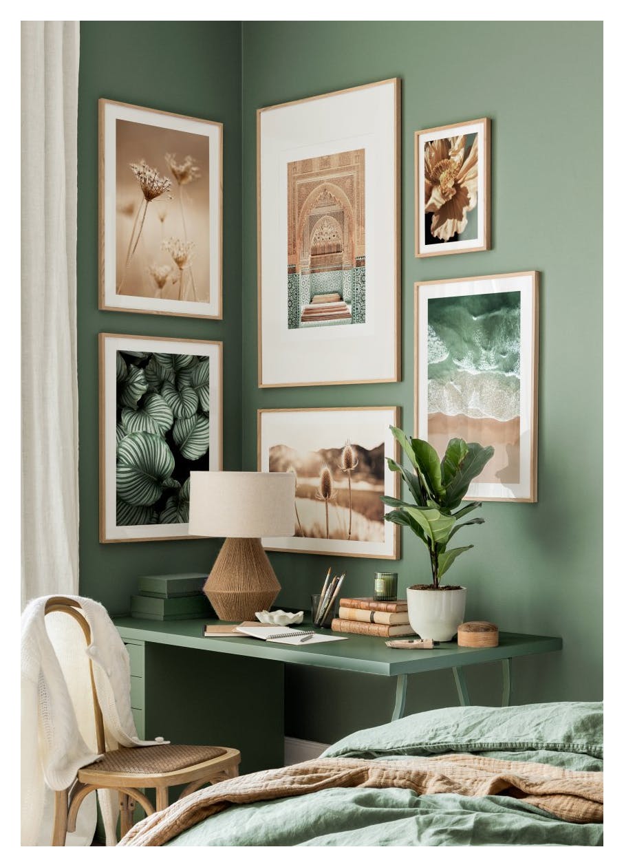 Poppy Petals Poster (21x30 cm) - Poster Store