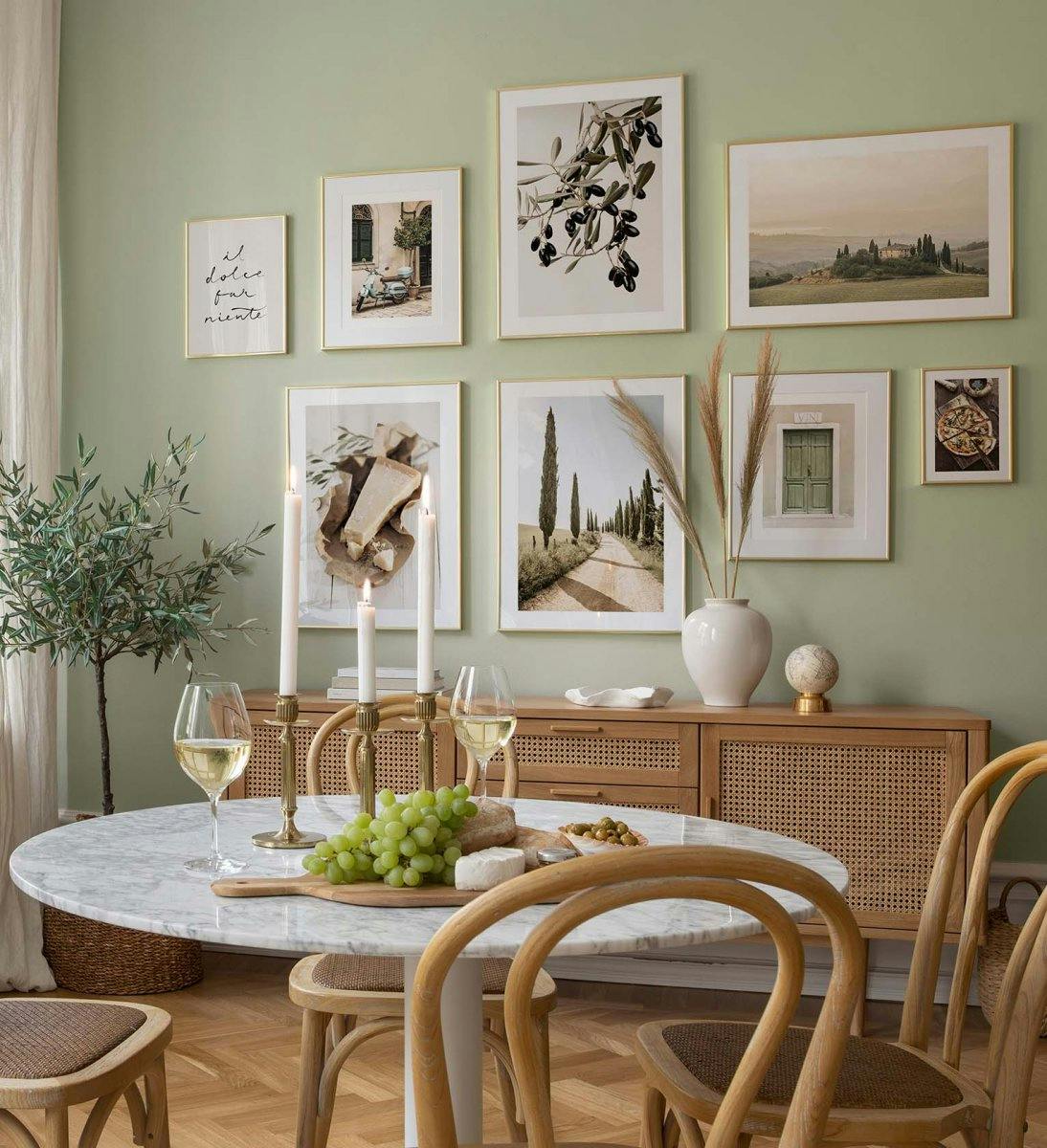 Groene landschap galeriewand met gouden frames voor eetkamer (ONE SIZE) - Poster Store