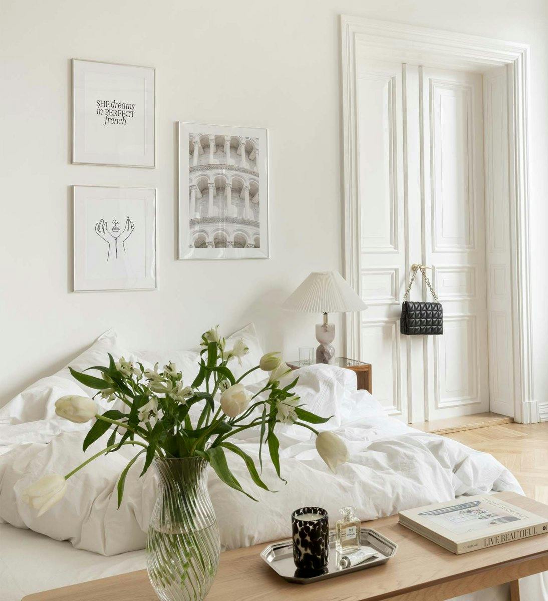 Tavelvägg med en touch av historia kombinerat med citat i lugna färger till vardagsrummet eller sovrummet (ONE SIZE) - Poster Store