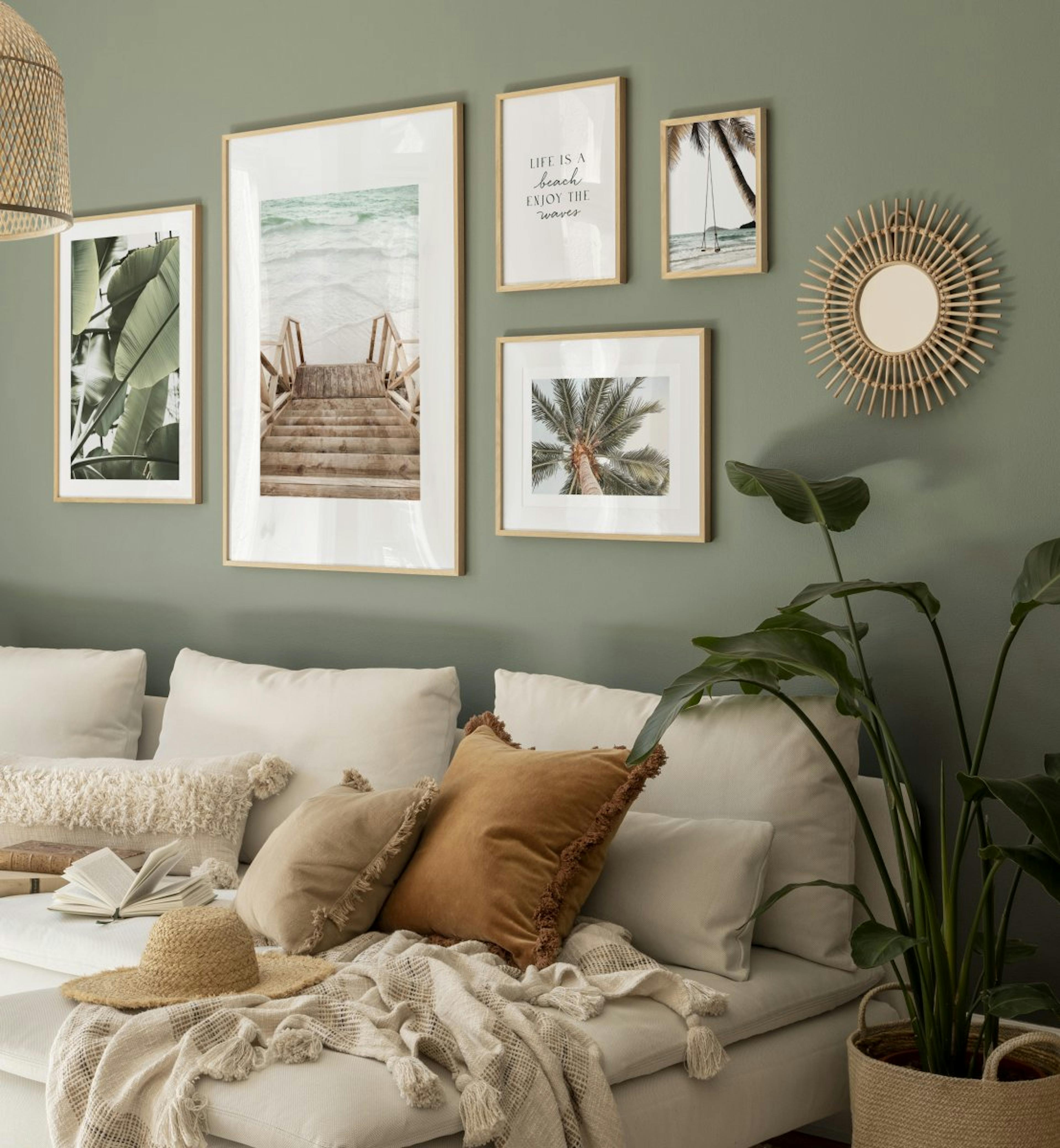 Galleria a parete camera da letto verde e beige poster natura