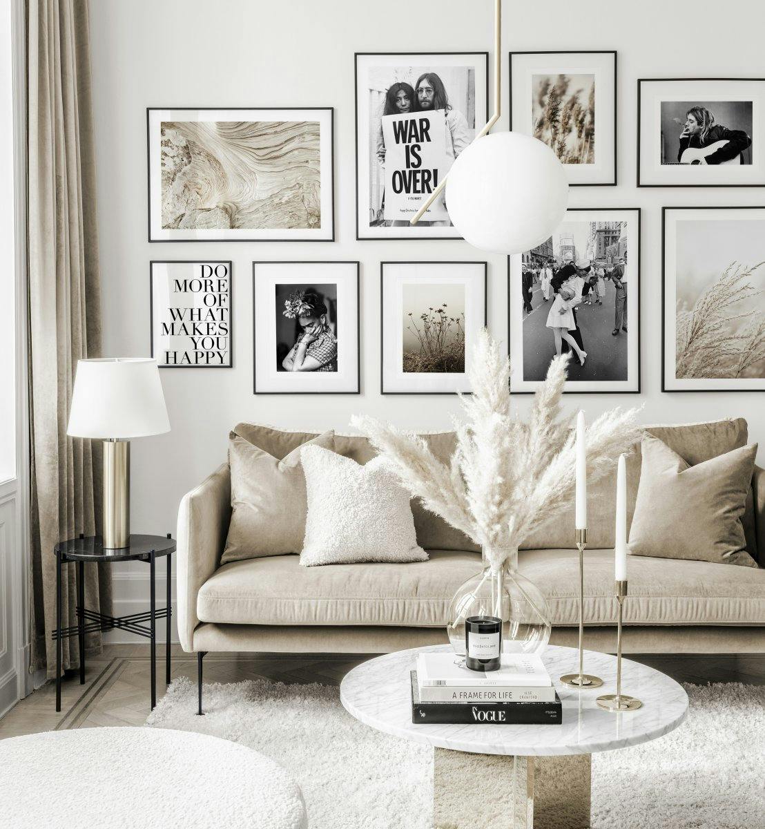 Décoration murale tendance affiches emblématique en noir et blanc posters beige nature cadres en métal noir (ONE SIZE) - Poster Store