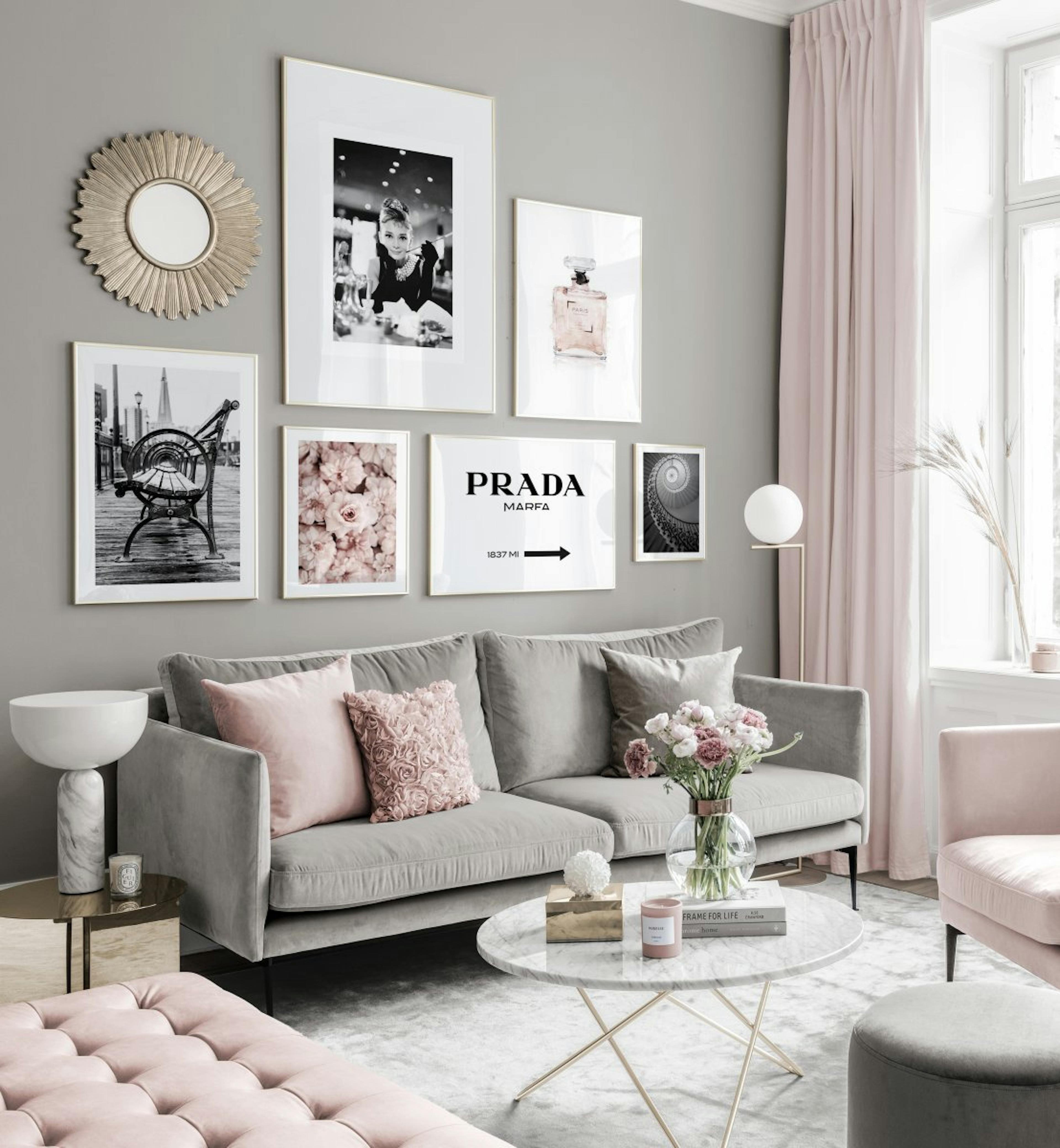Mural de cuadros con estilo posters blanco y negro tonos rosas marcos dorados