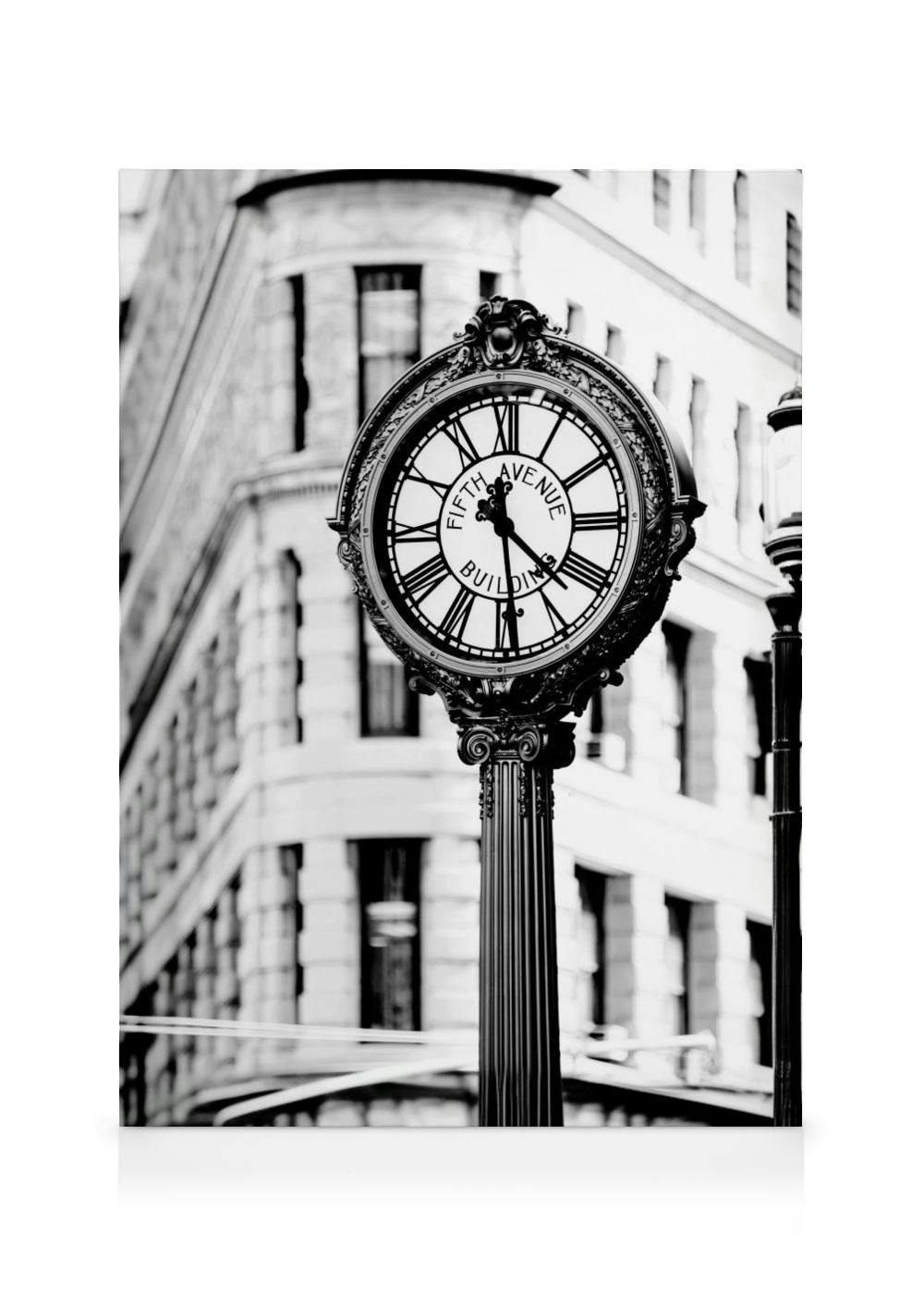 Fifth Avenue Building Clock Kanvaasi (30x40 cm) - Poster Store