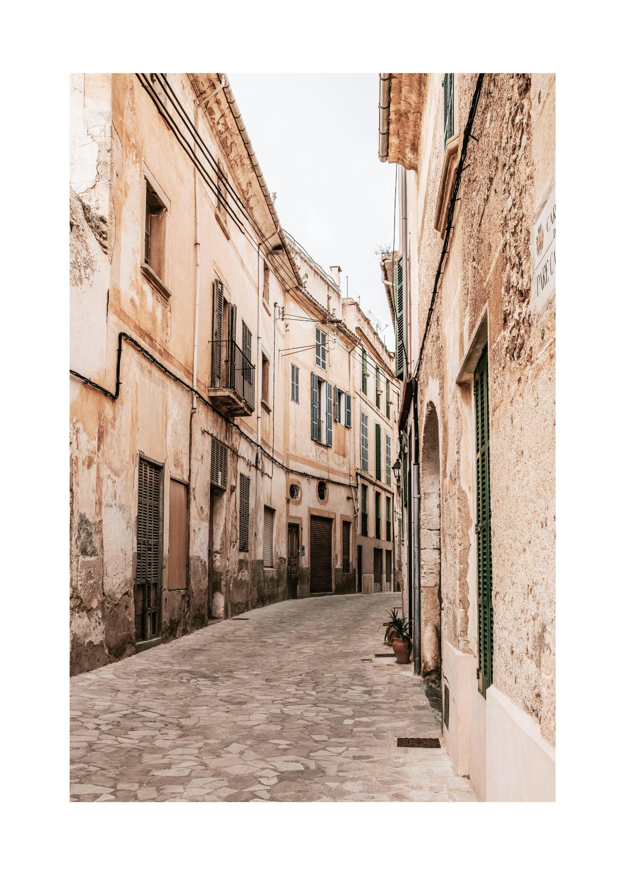 Prints Narrow Street Poster (50x70 cm) - Poster Store