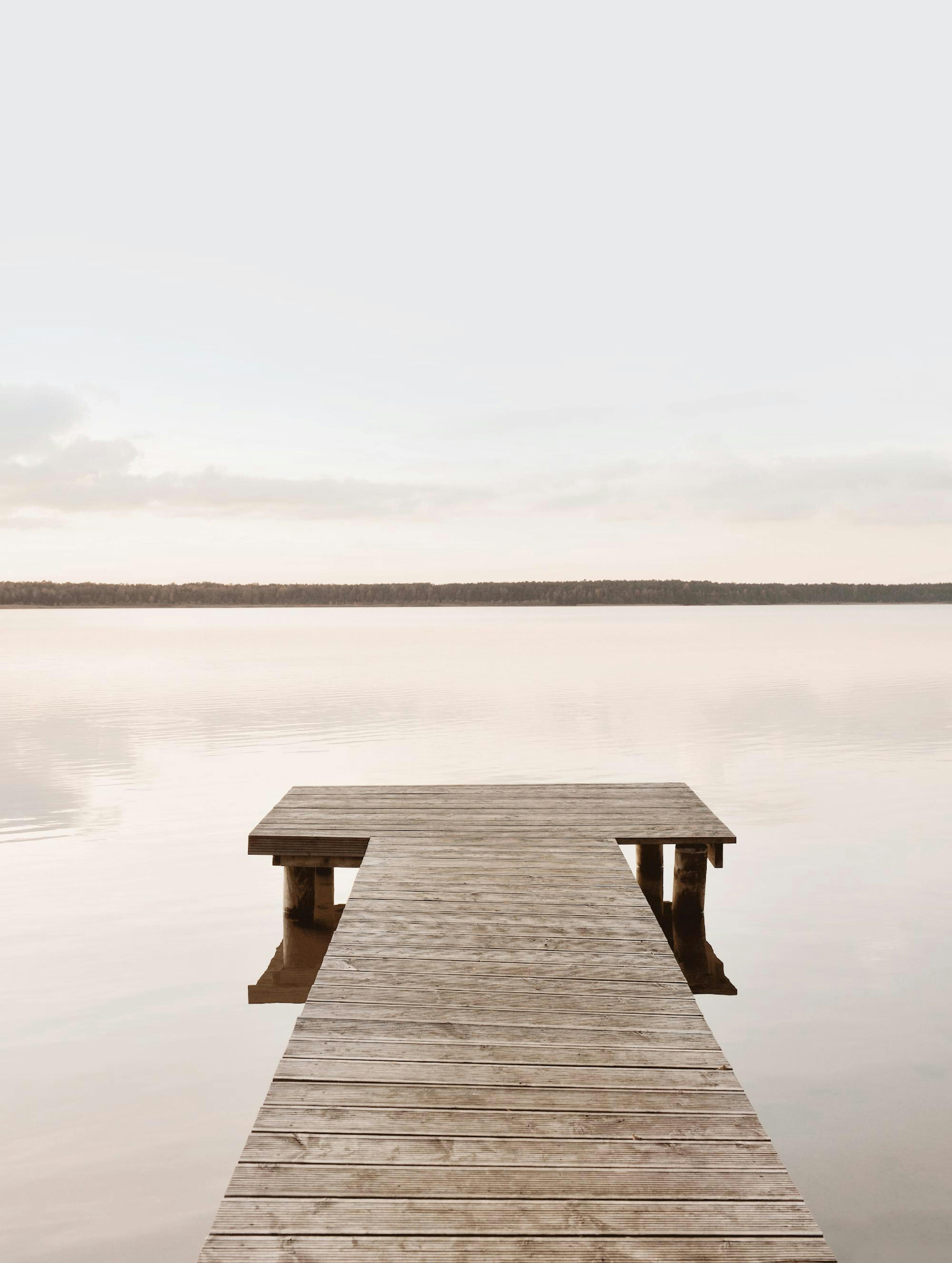 Pier in Lake Plakat thumbnail