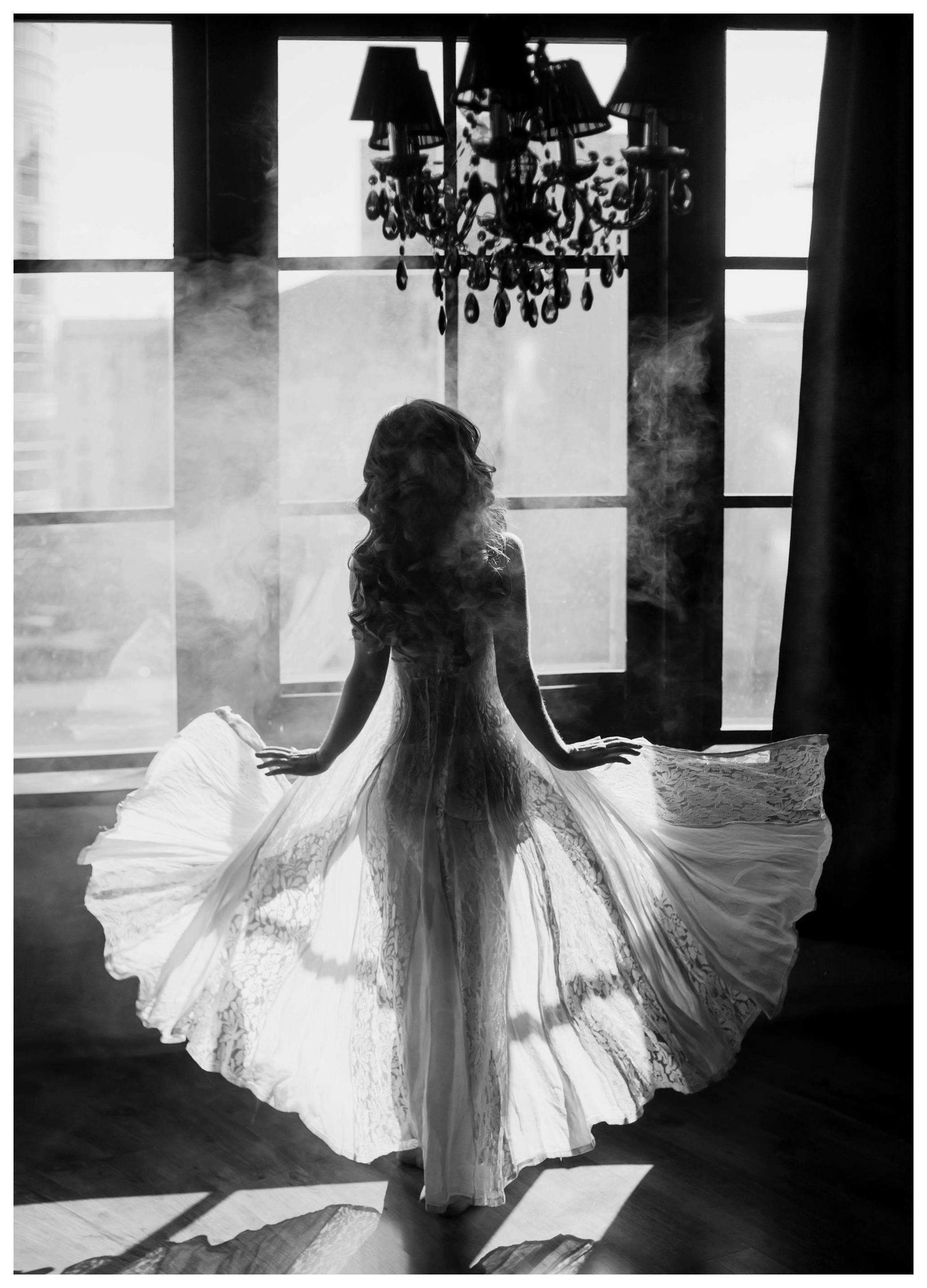 White dress Poster (21x30 cm) - Poster Store