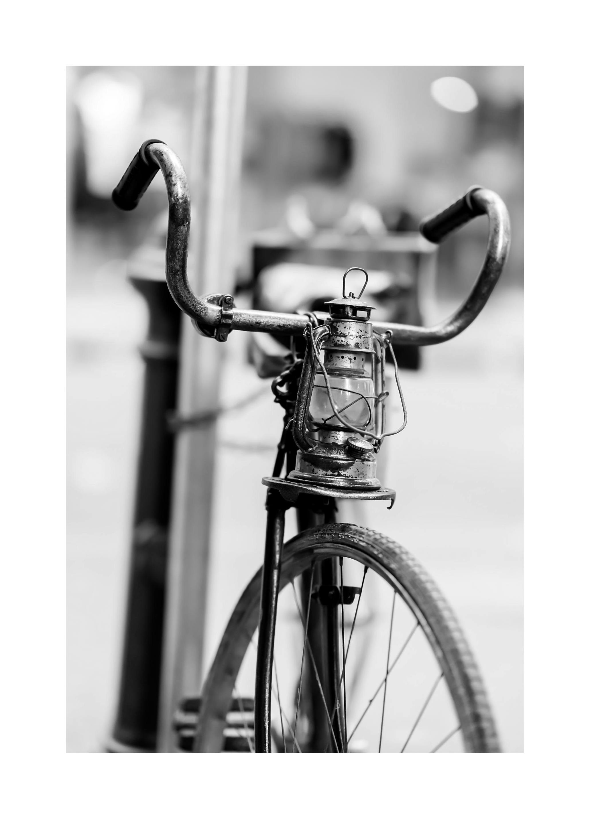 Lampada Bicicletta Poster (50x70 cm) - Poster Store