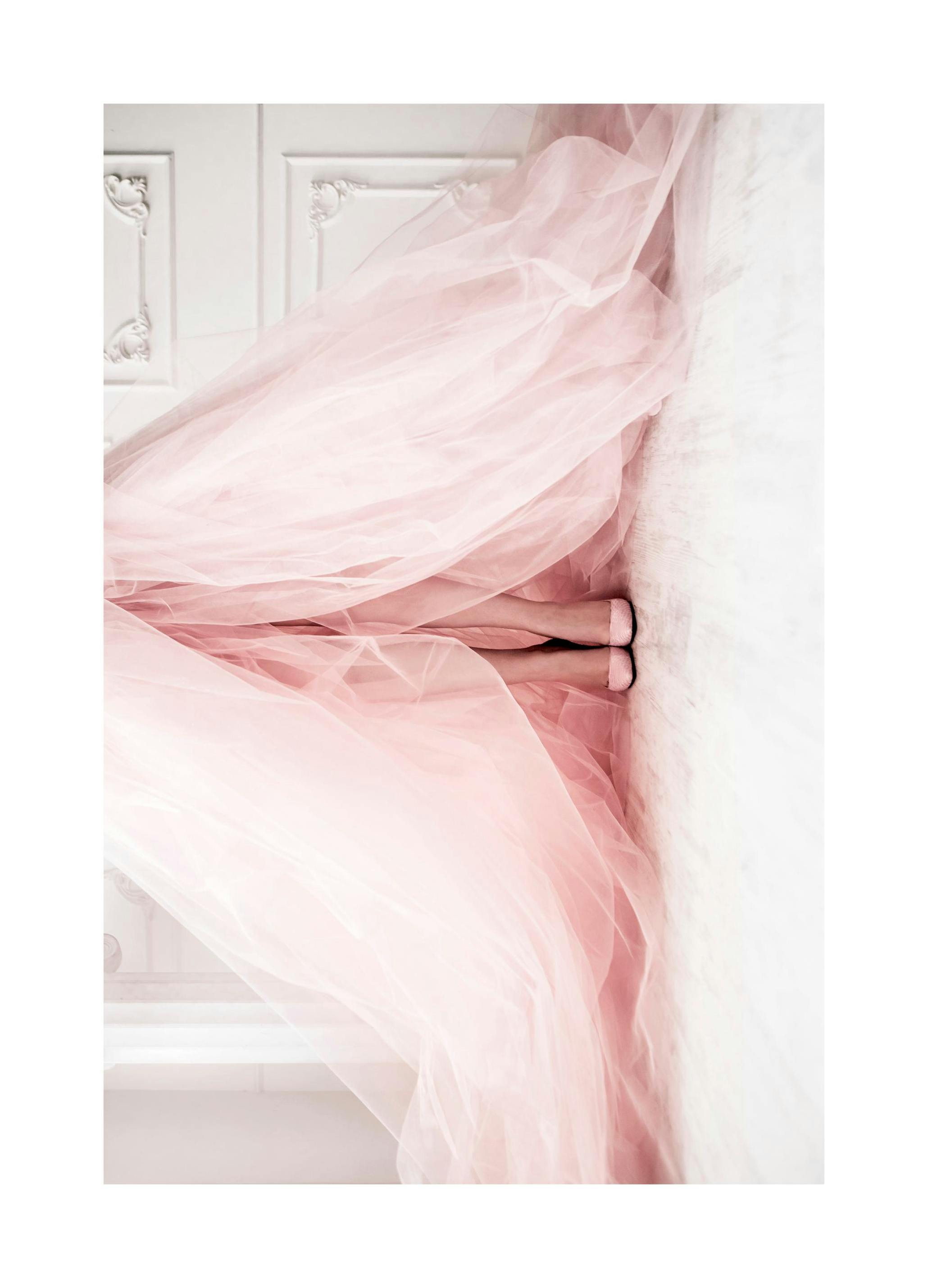 Pink Dress Poster (30x40 cm) - Poster Store