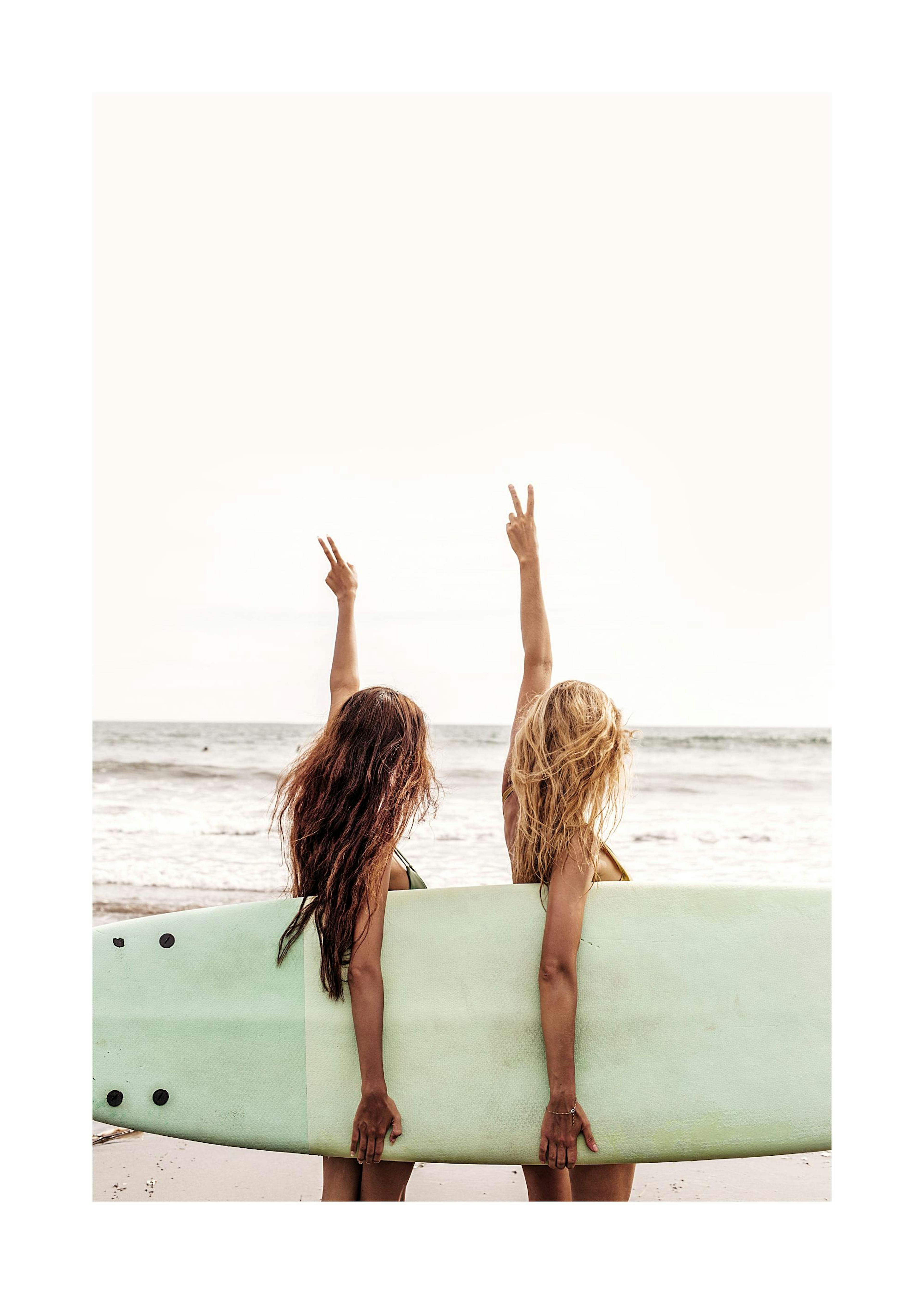 Surfers Poster 0