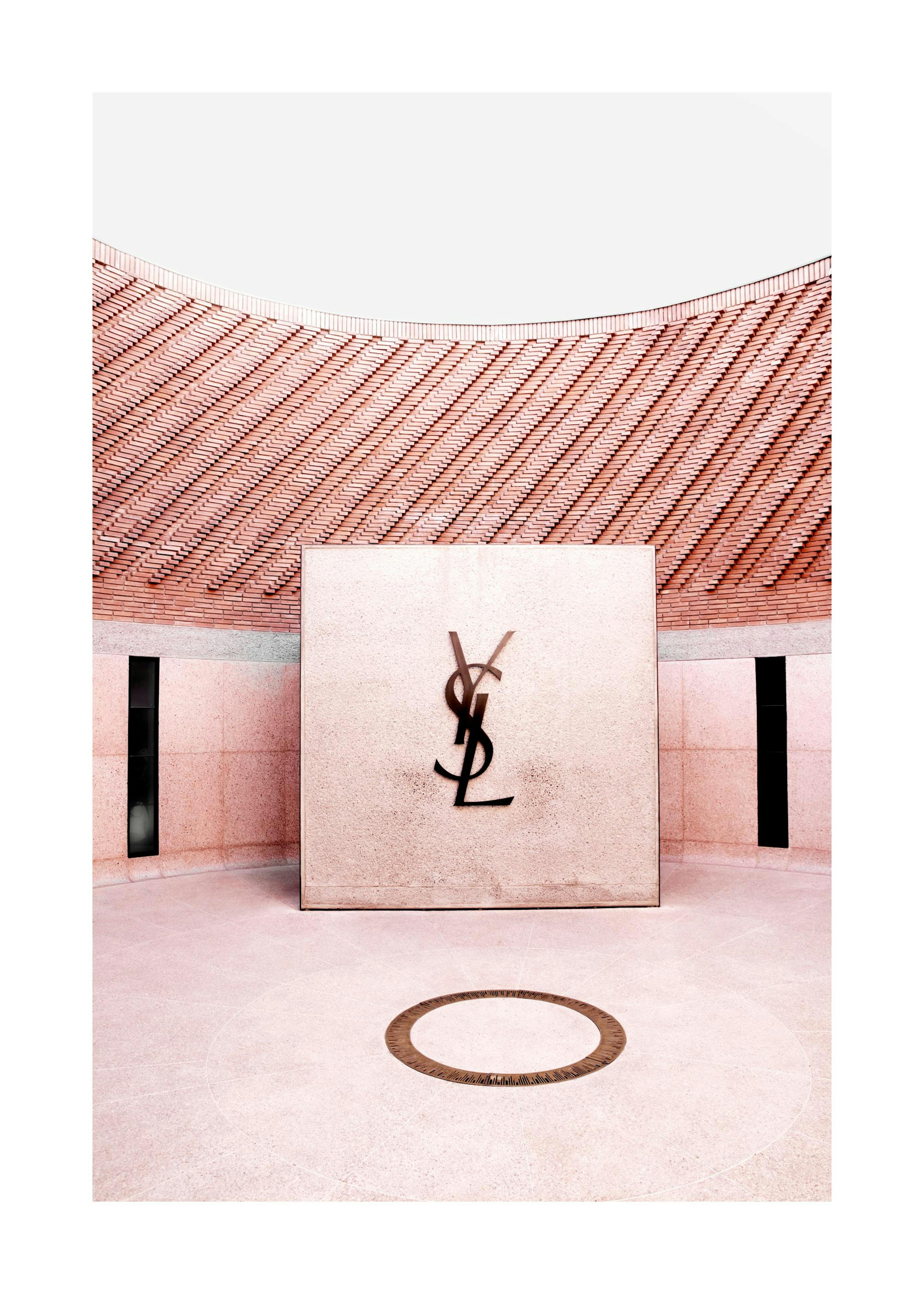 YSL Muotimuseo Juliste 0