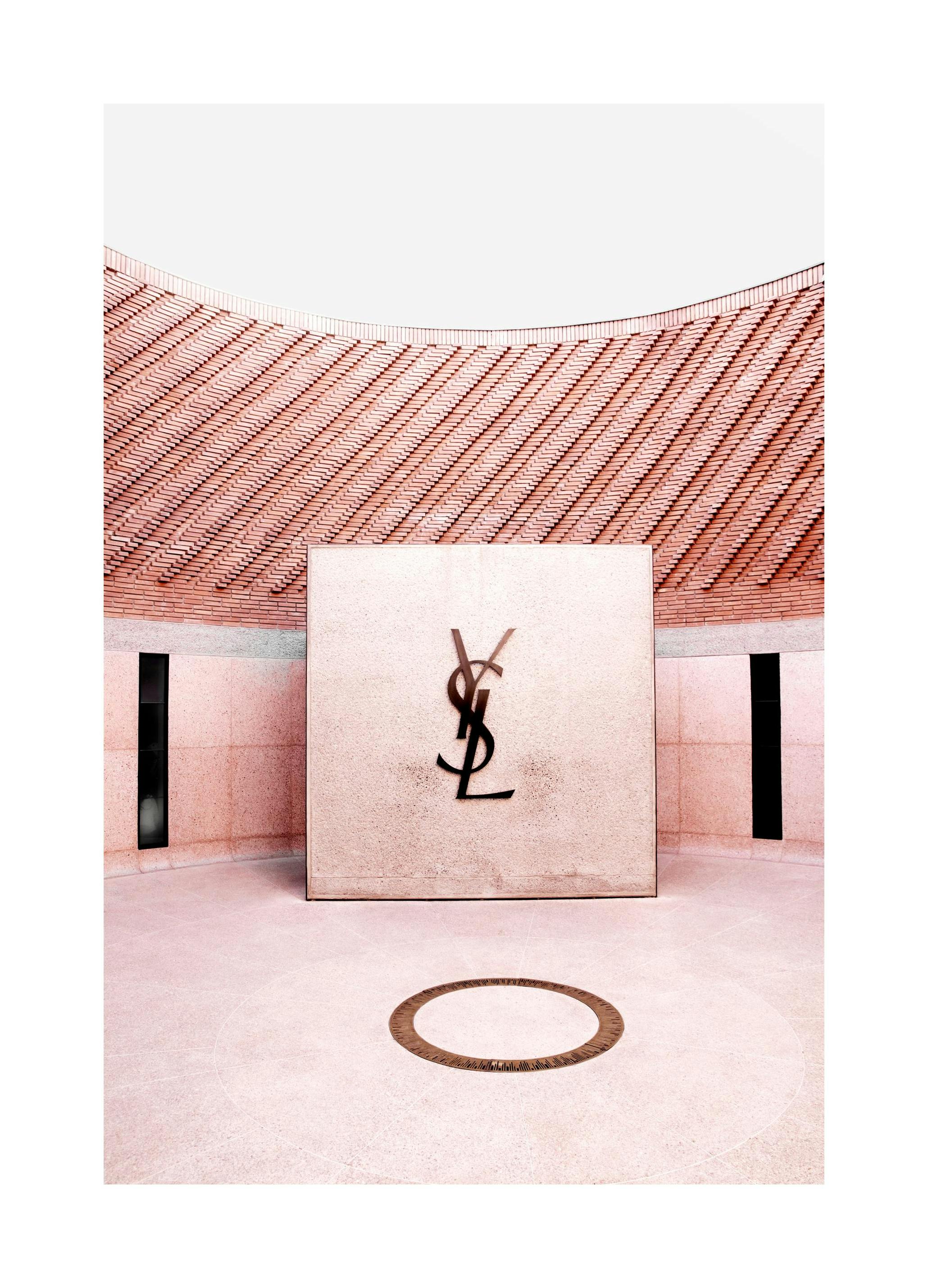 YSL Fashion Museum Poster (21x30 cm) - Poster Store