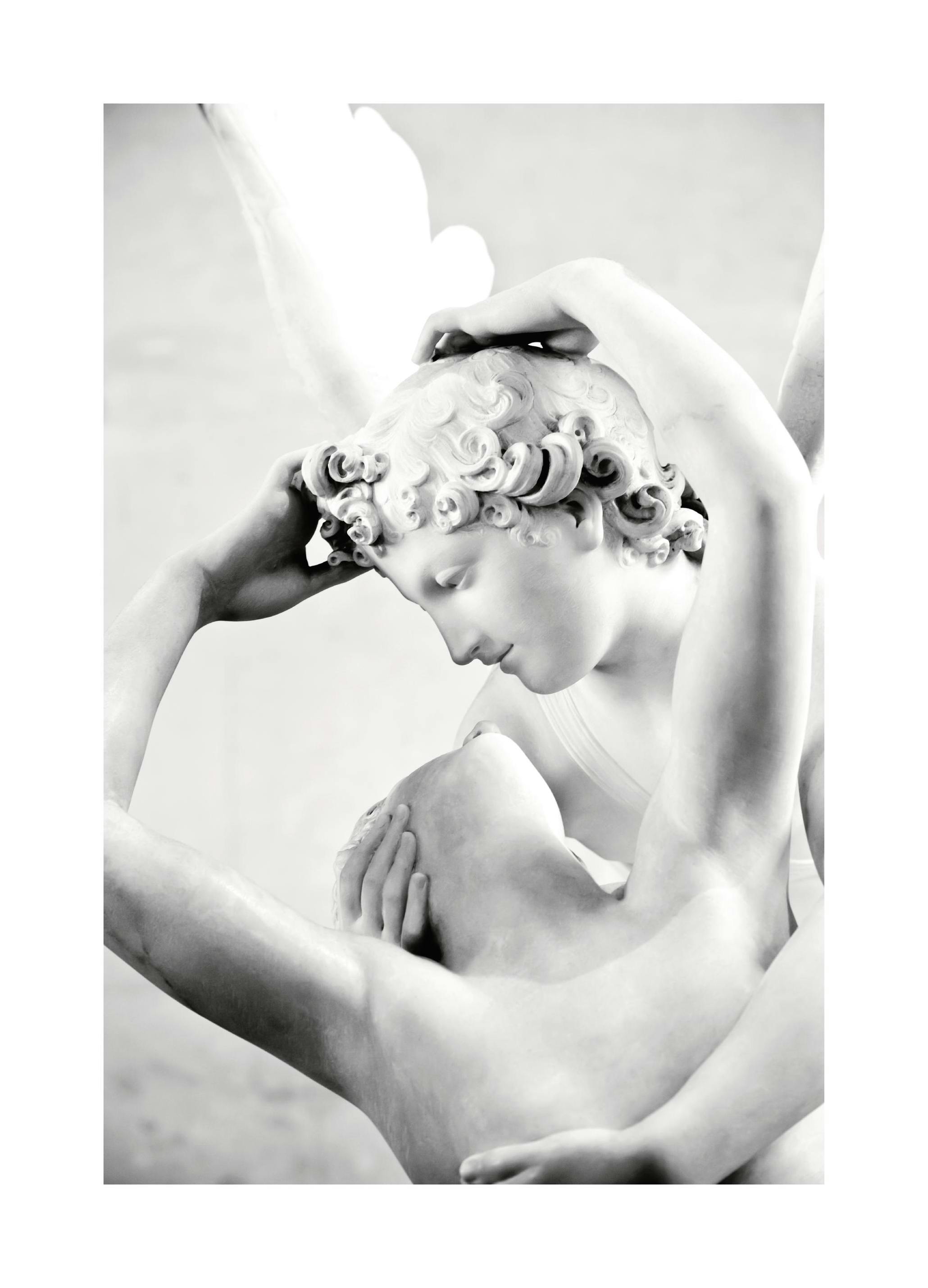 Antique Embrace Poster (30x40 cm) - Poster Store