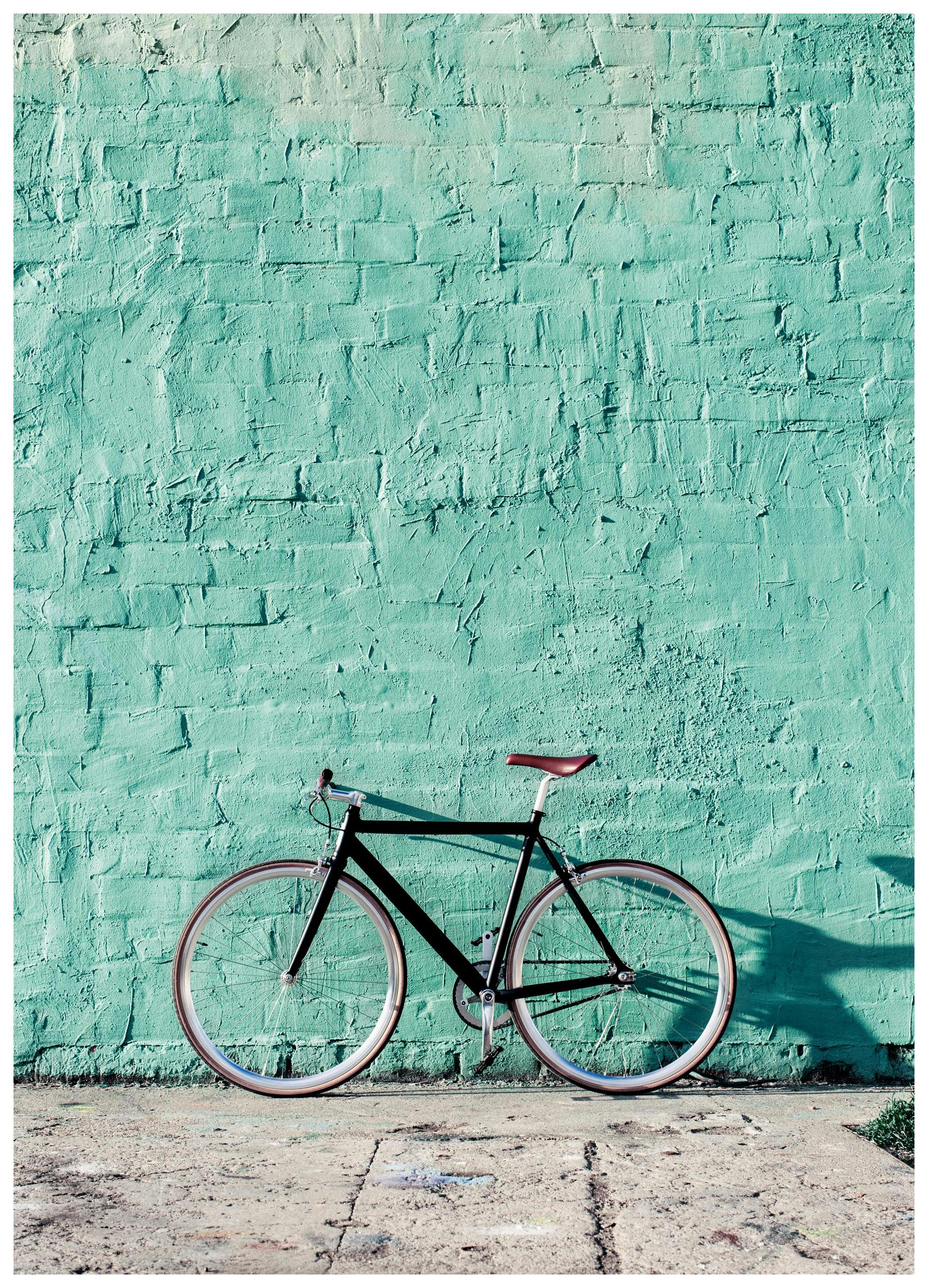 Plakat Miętowa Ściana Rower (40x50 cm) - Poster Store