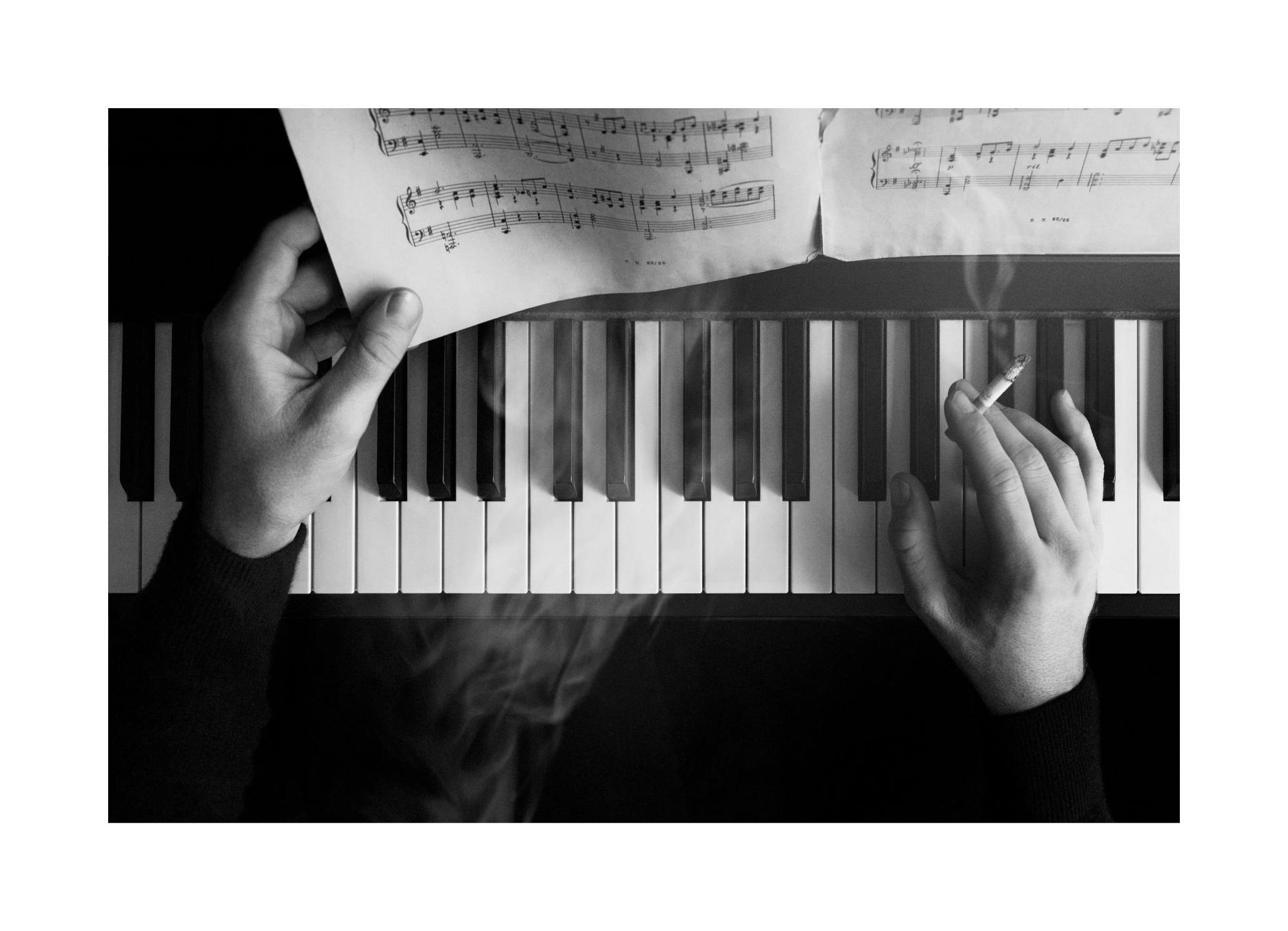 Smoking by the Piano Poster (30x40 cm) - Poster Store