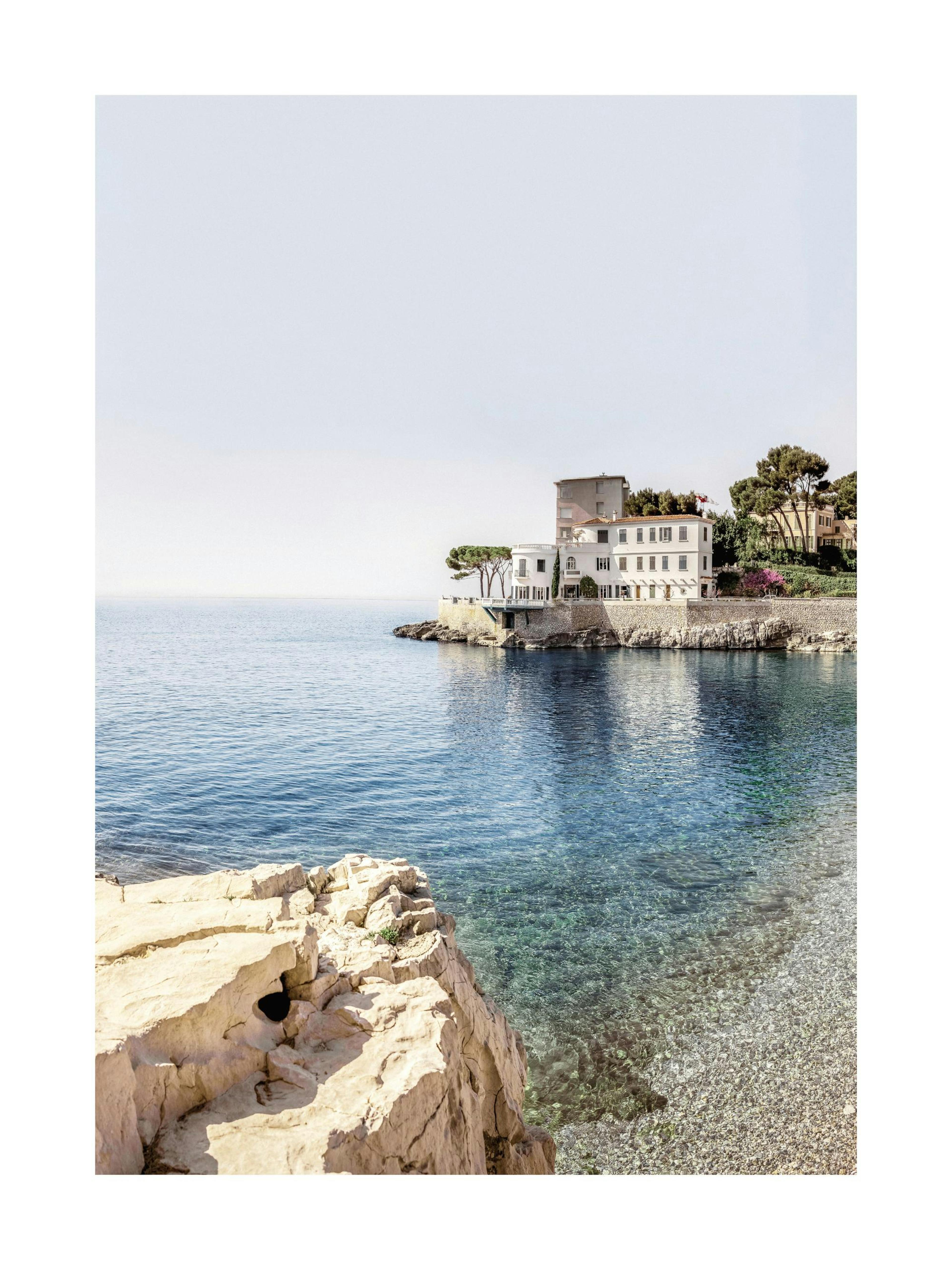 Vue sur la Plage et la Villa Poster thumbnail