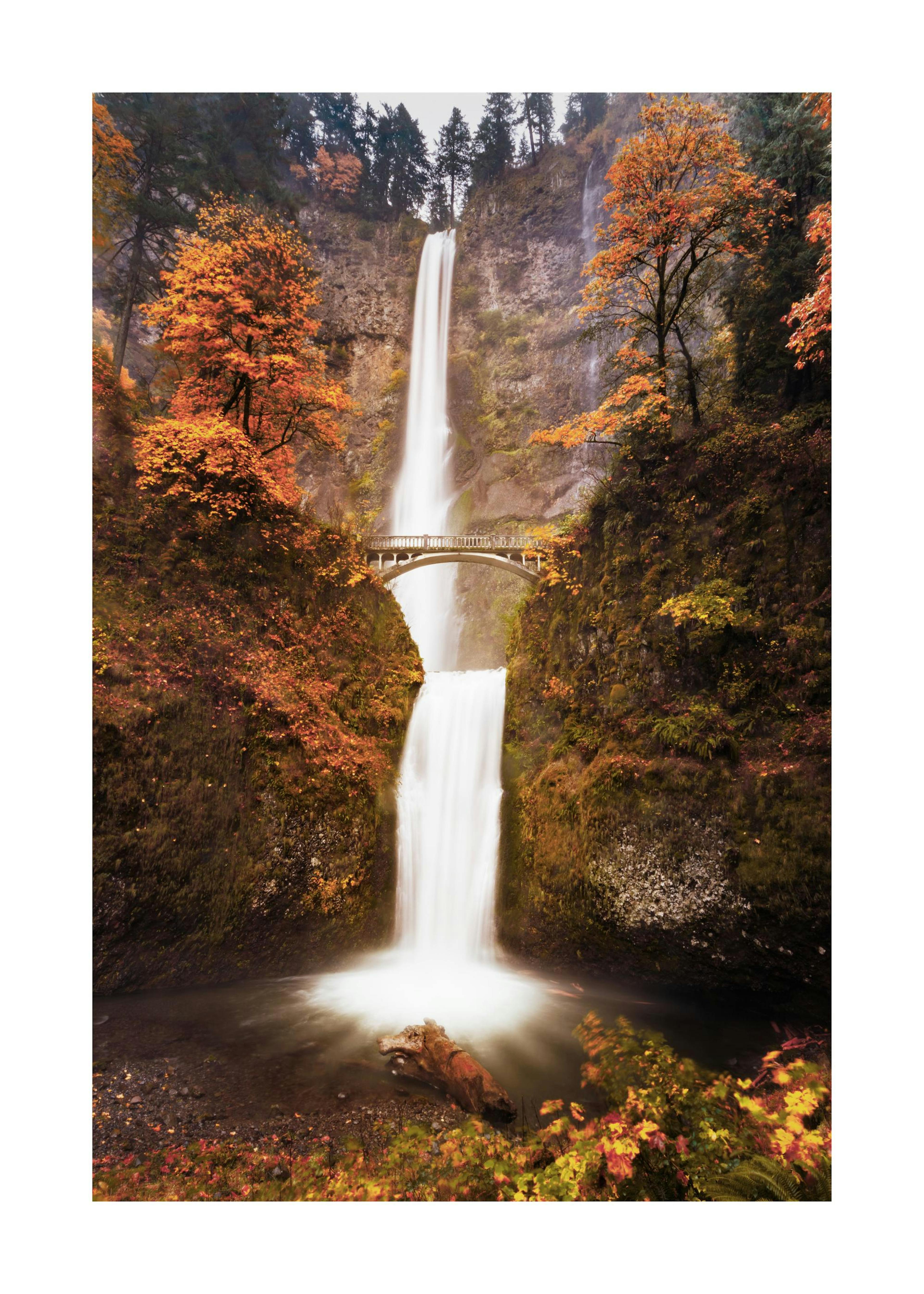 Wasserfall im Herbst Poster thumbnail