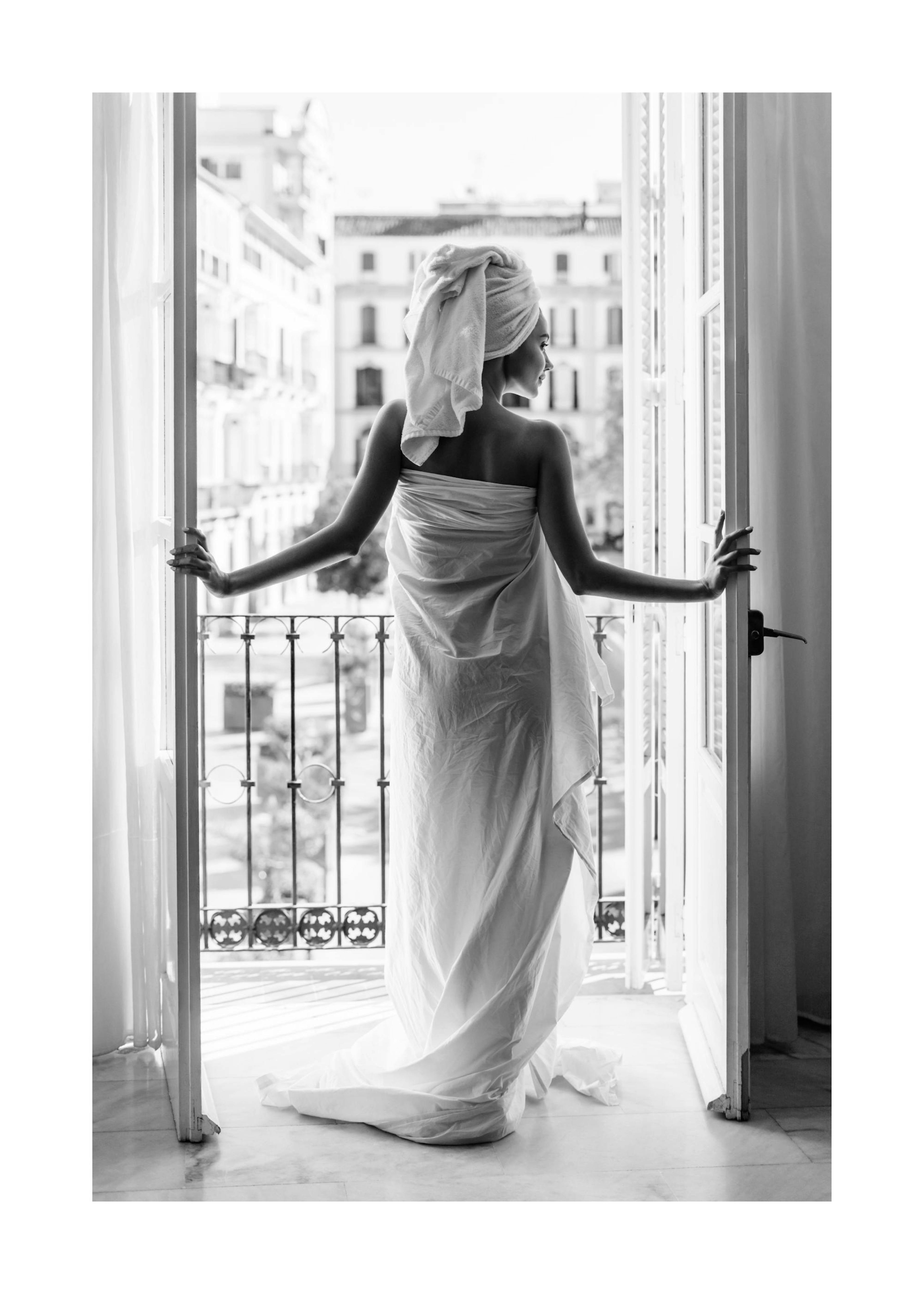 Morning Woman Poster 0