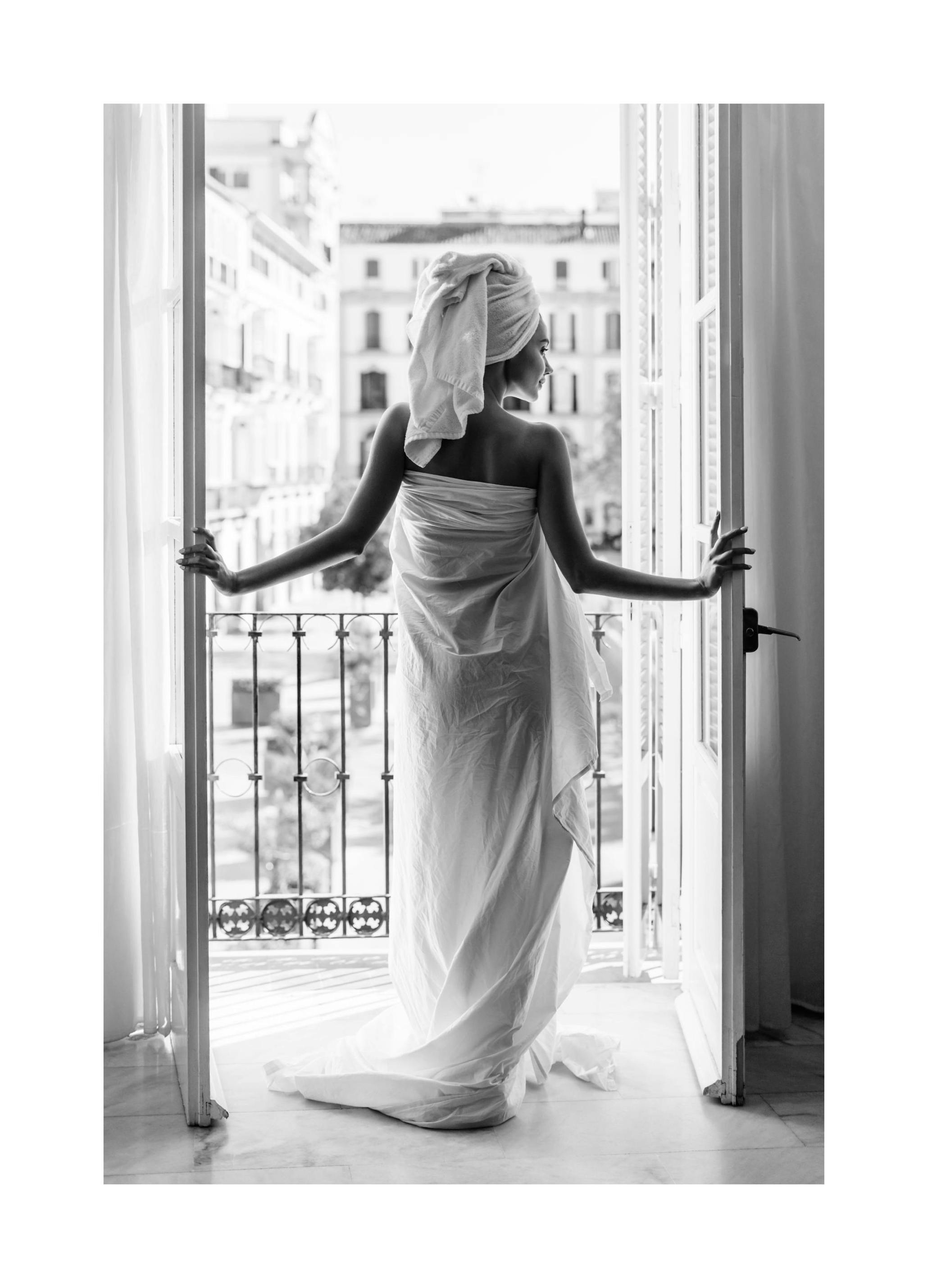 Donna al mattino Poster (30x40 cm) - Poster Store