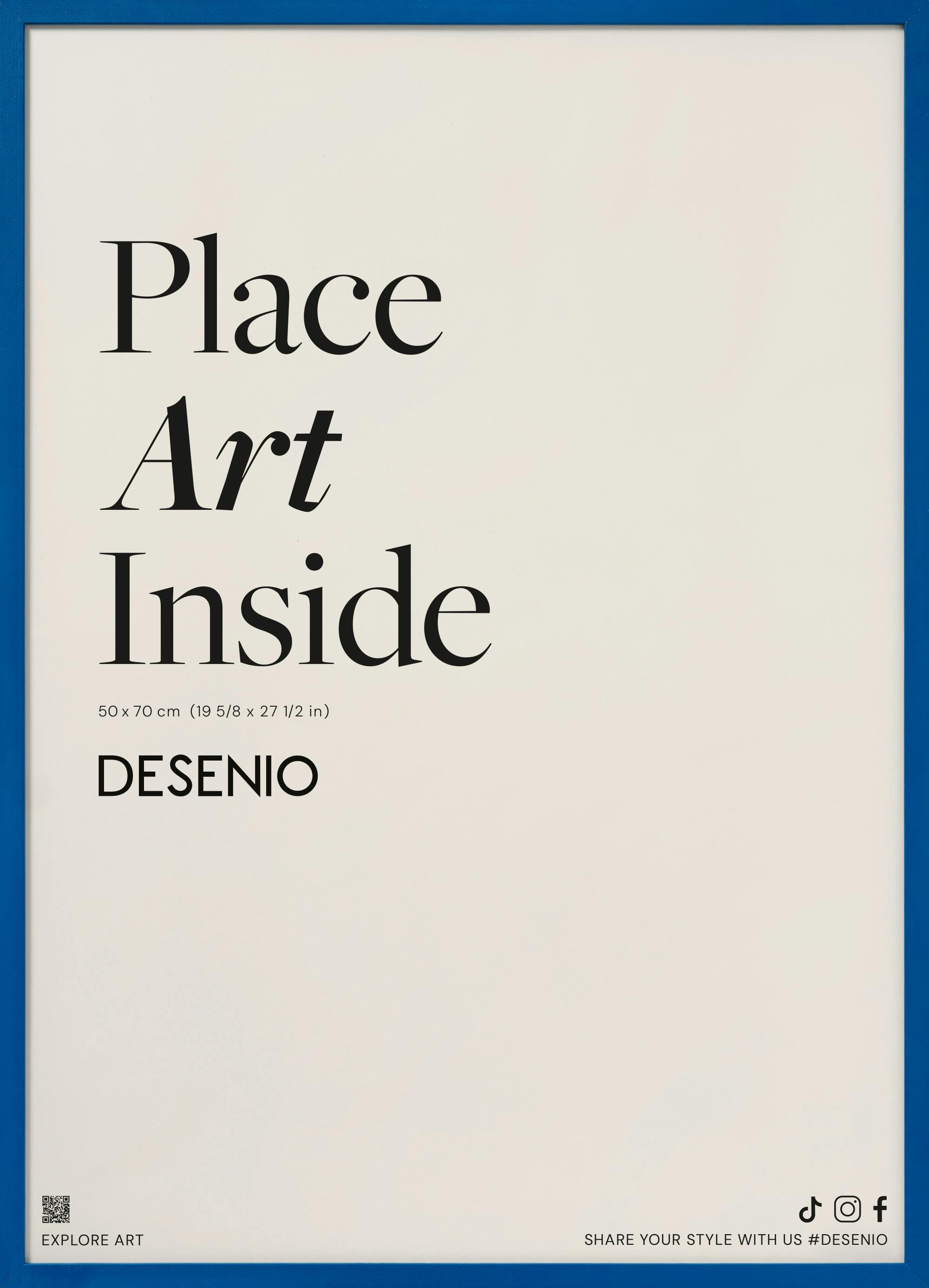 Poster mit dem Text Place Art Inside in Schwarz auf beigem Grund, umgeben von einem blauen Rand.