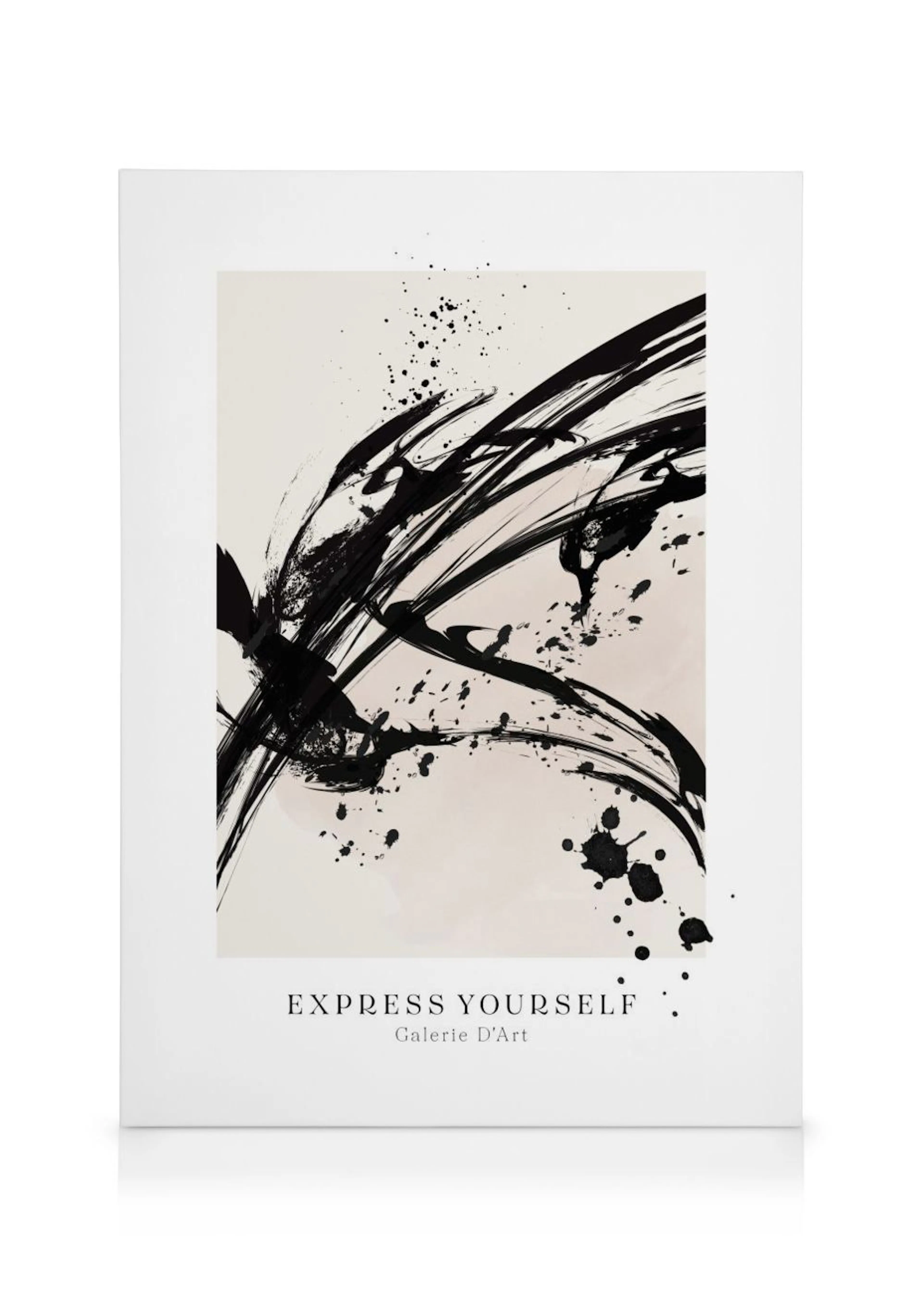Lienzo abstracto con trazos negros dinámicos y salpicaduras sobre un fondo claro, con texto EXPRESS YOURSELF.
