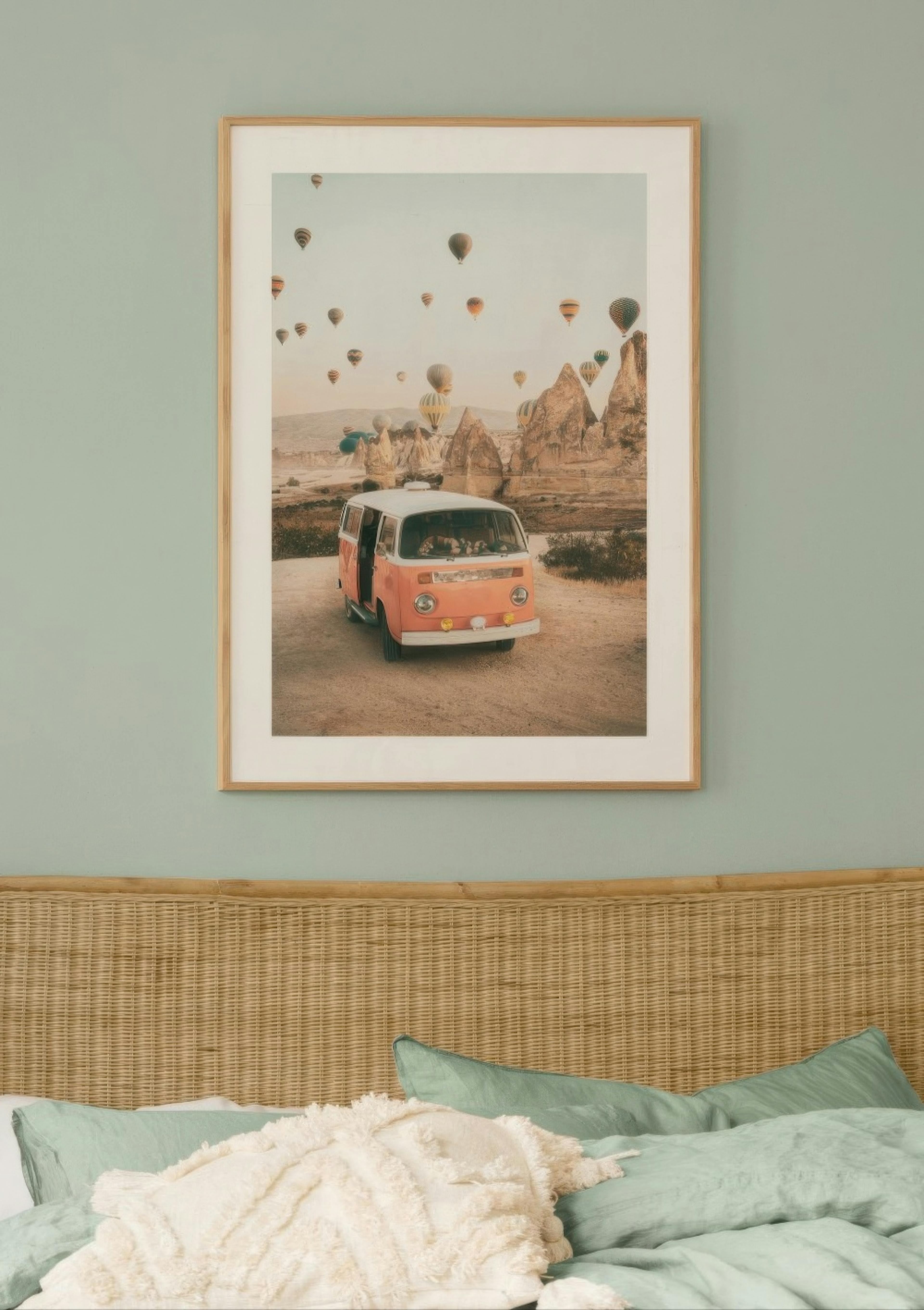 Van à Cappadoce Poster thumbnail