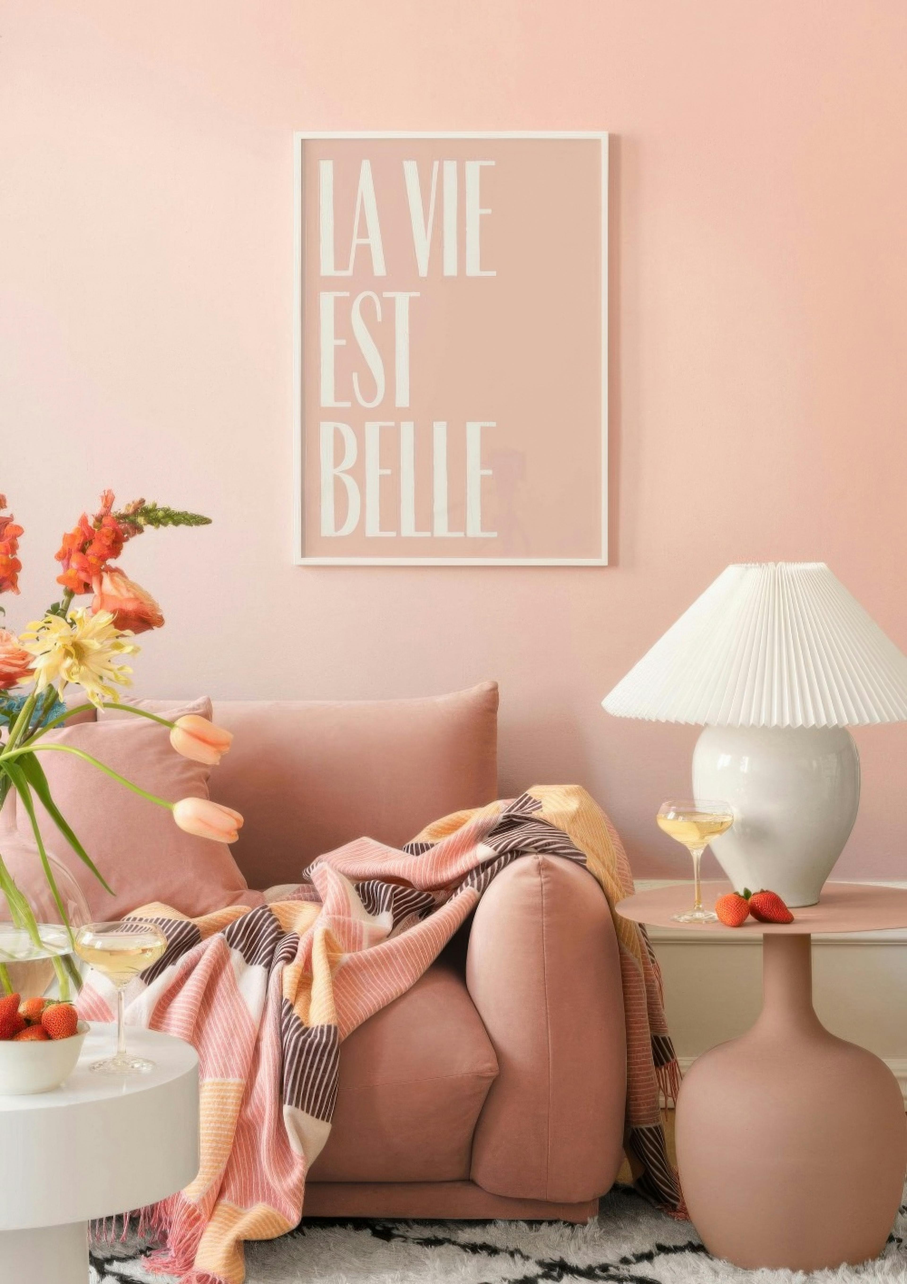 La Vie Est Belle 텍스트 포스터 thumbnail