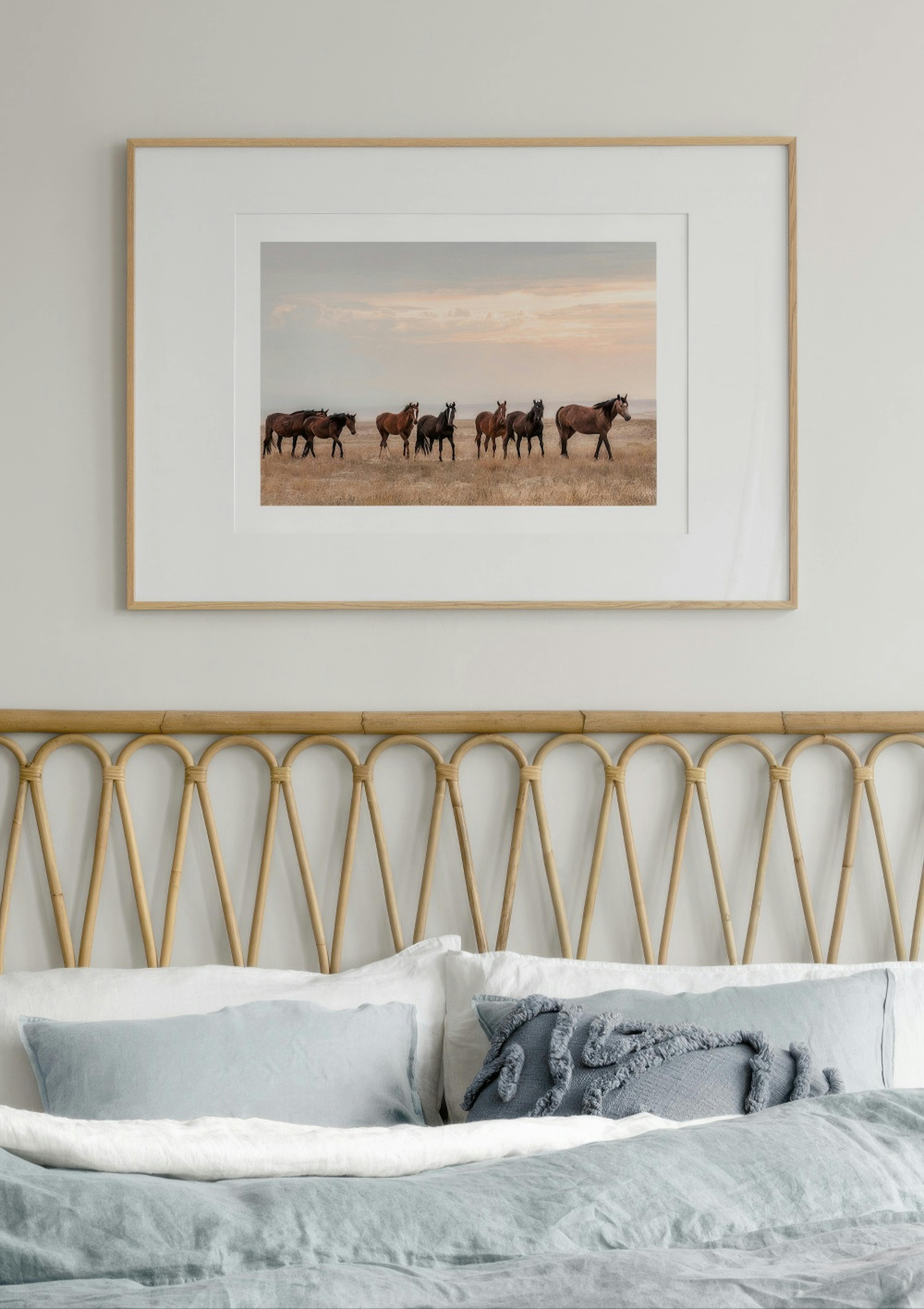 Chevaux Sauvages au Coucher du Soleil Affiche thumbnail
