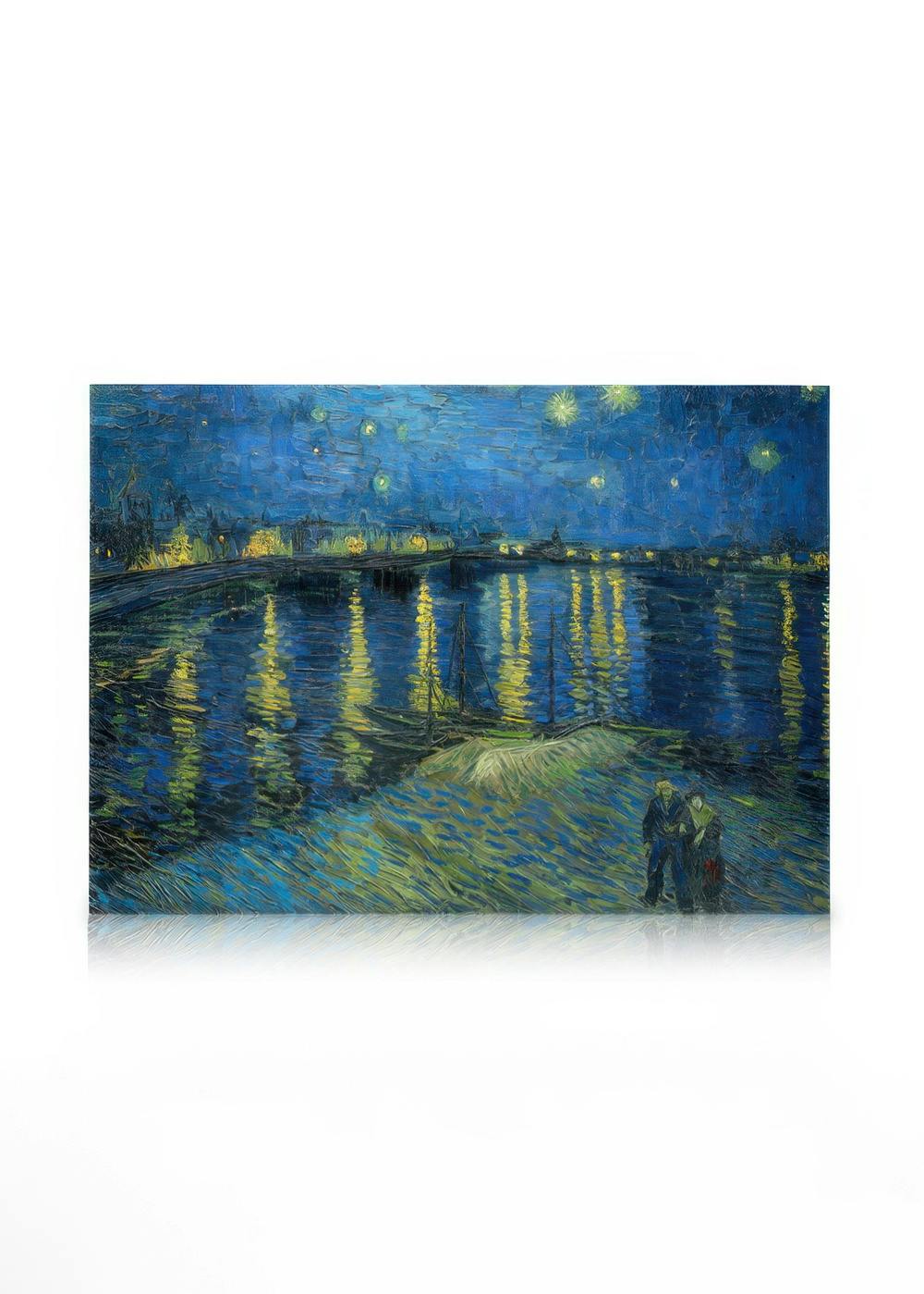 Lienzo del cuadro de Van Gogh Noche estrellada sobre el Ródano, con dos figuras en primer plano y reflejos amarillos en el agua.