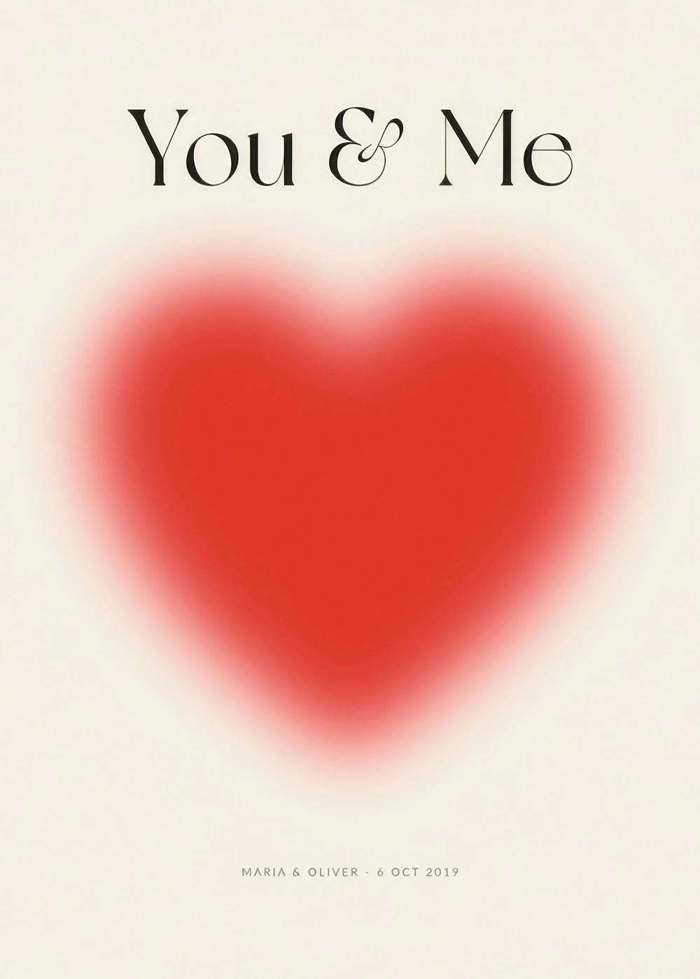 Poster personnalisé You & Me avec un cœur rouge flou et des noms/date personnalisables.