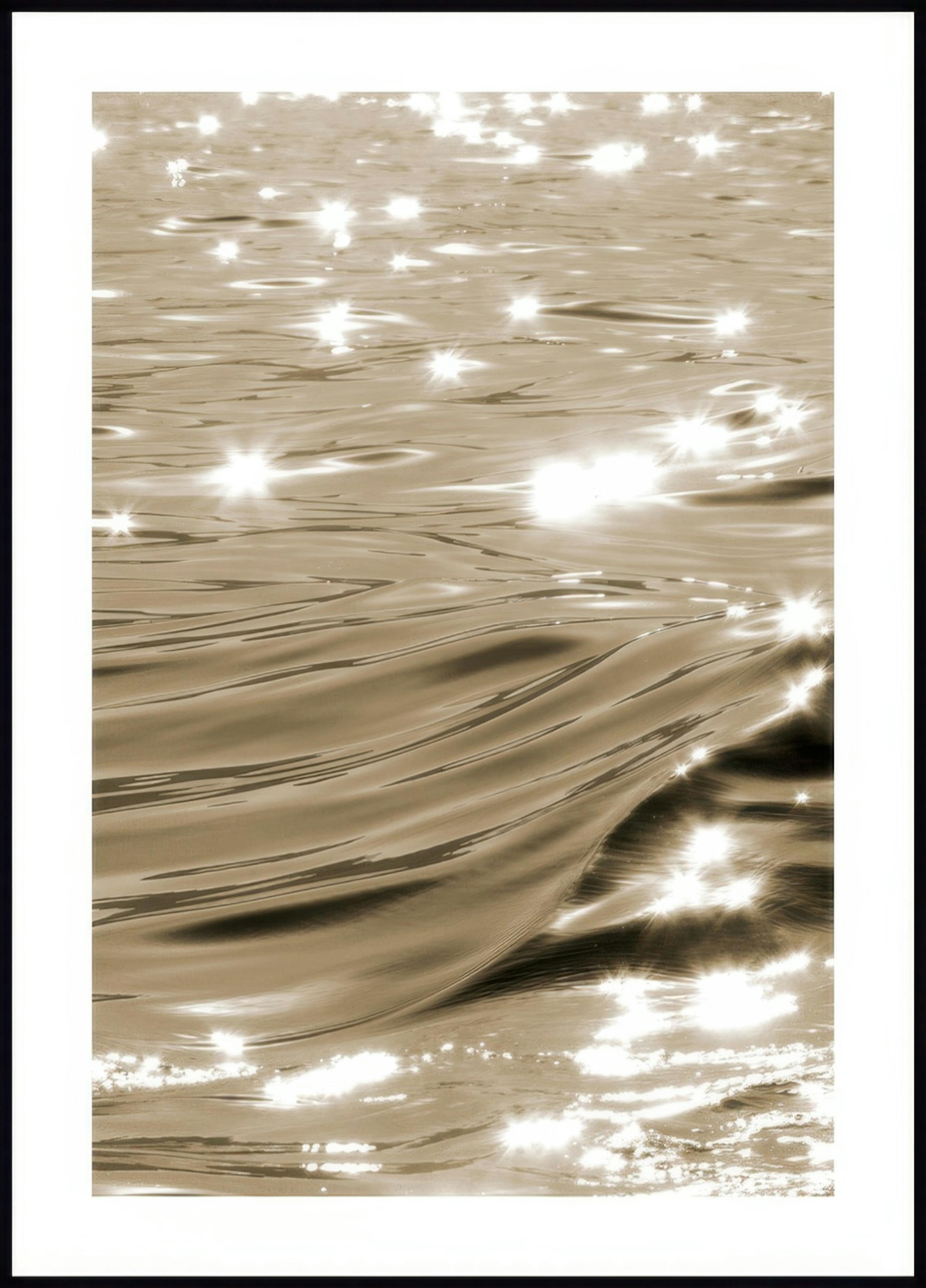 Mare Scintillante Poster 0