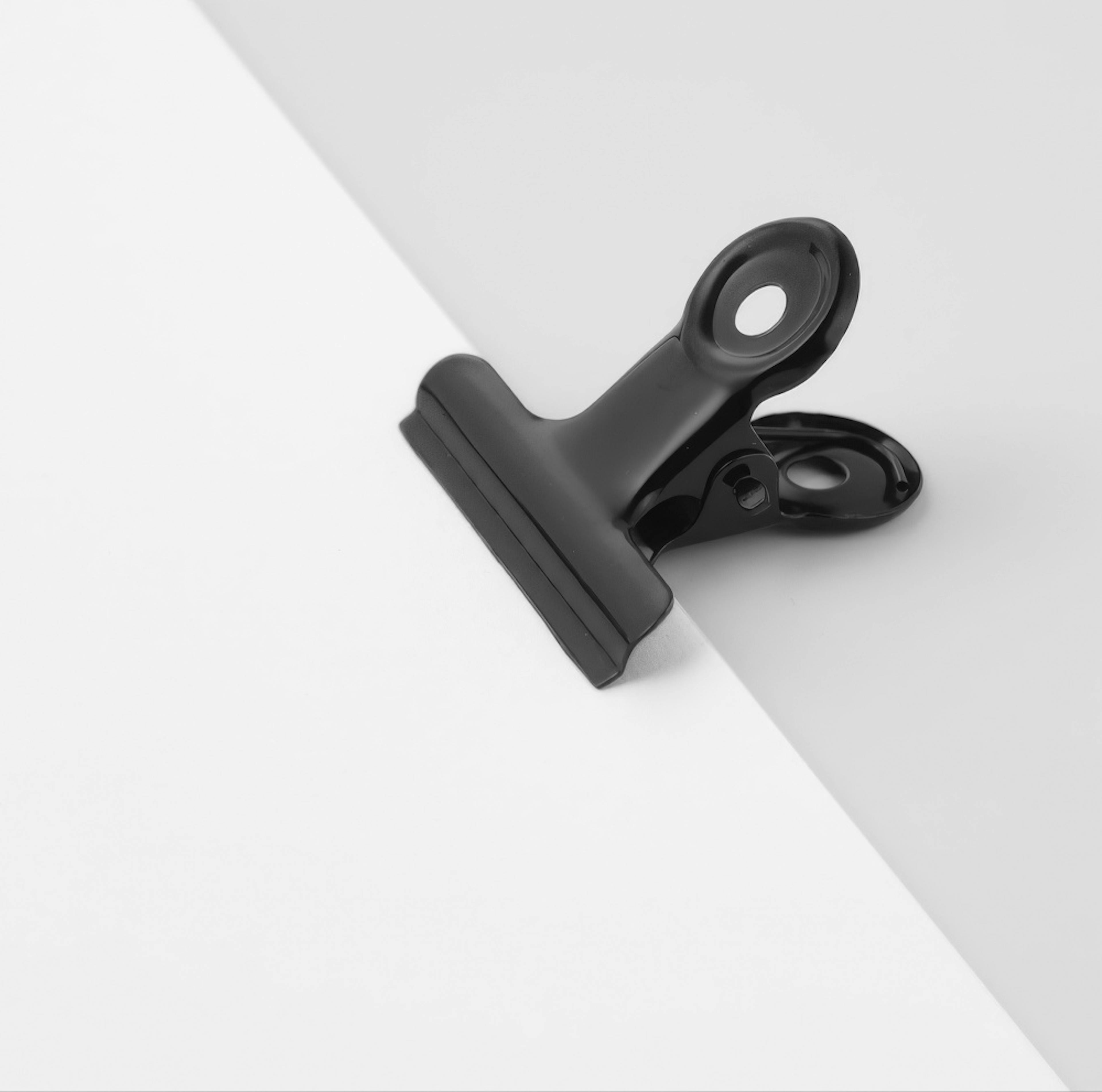 Poster clip black, medium thumbnail