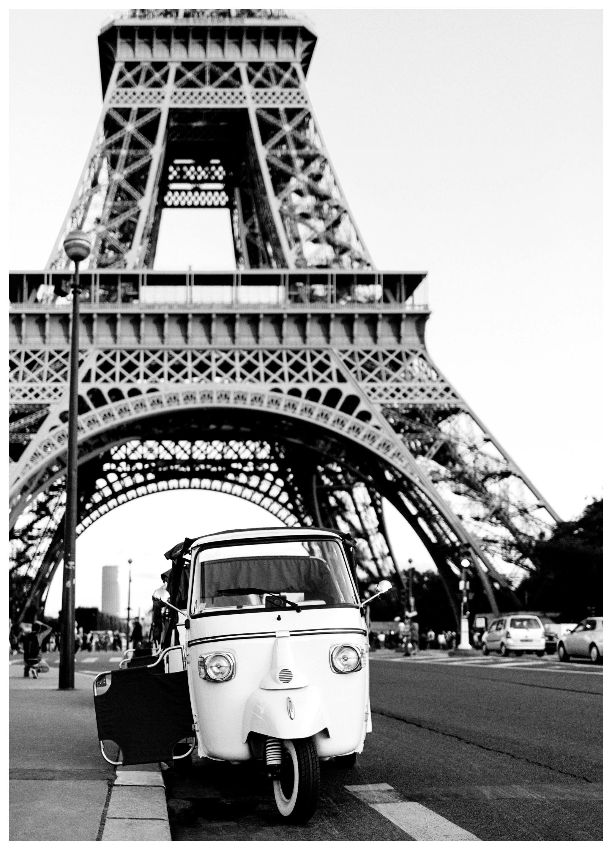 Paris Gate Poster (50x70 cm) - Poster Store