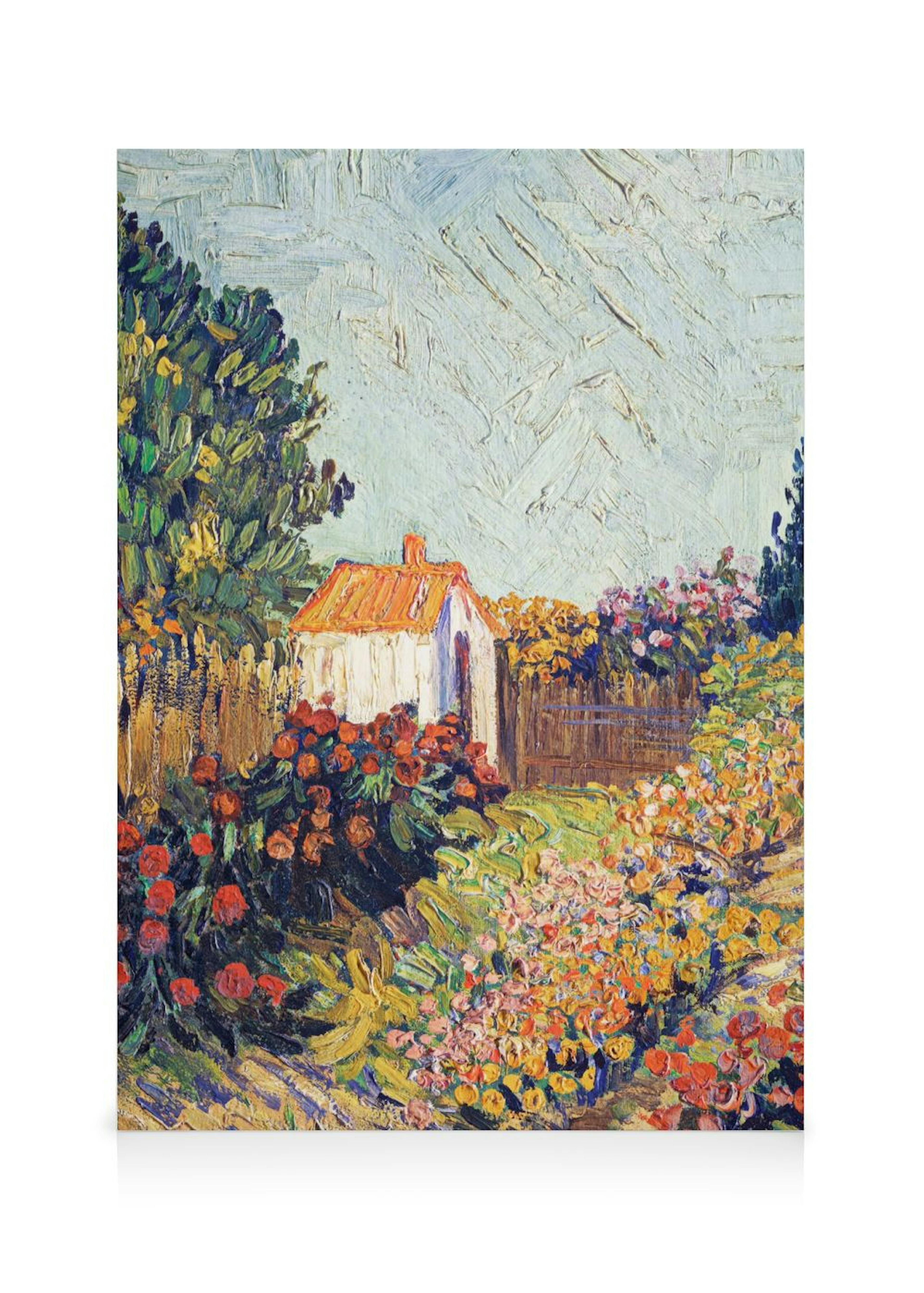 Leinwandbild eines impressionistischen Gartens mit weißem Haus, Holzzaun und bunten Blumenbeeten.