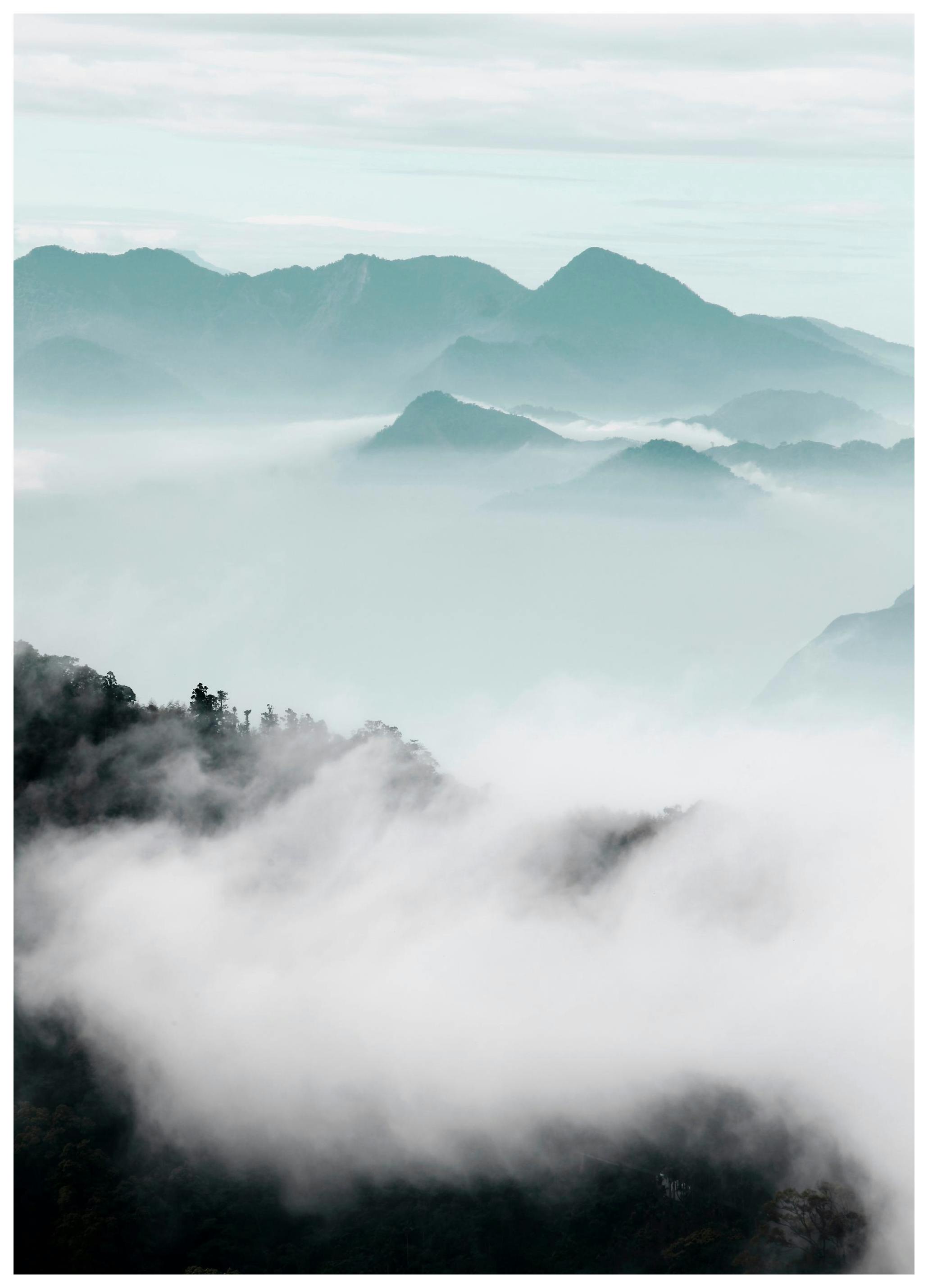 Misty Mountains Poster (30x40 cm) - Poster Store