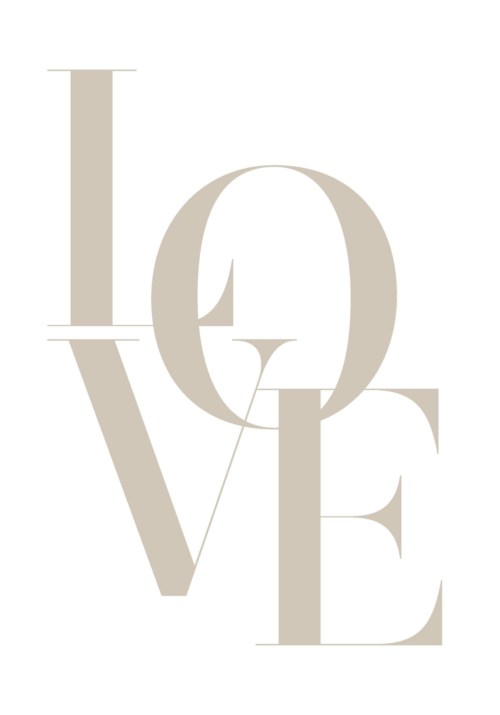 Poster mit dem Wort LOVE in beigefarbenen Großbuchstaben auf weißem Hintergrund, wobei die Buchstaben sich überlappen.
