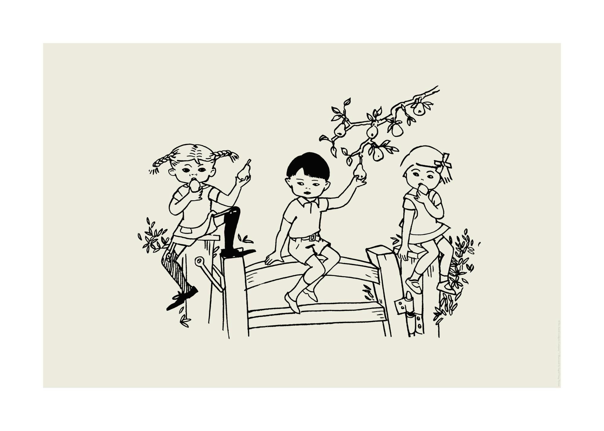 Poster con illustrazione in bianco e nero di tre bambini seduti su una staccionata, con un ramo di pere.