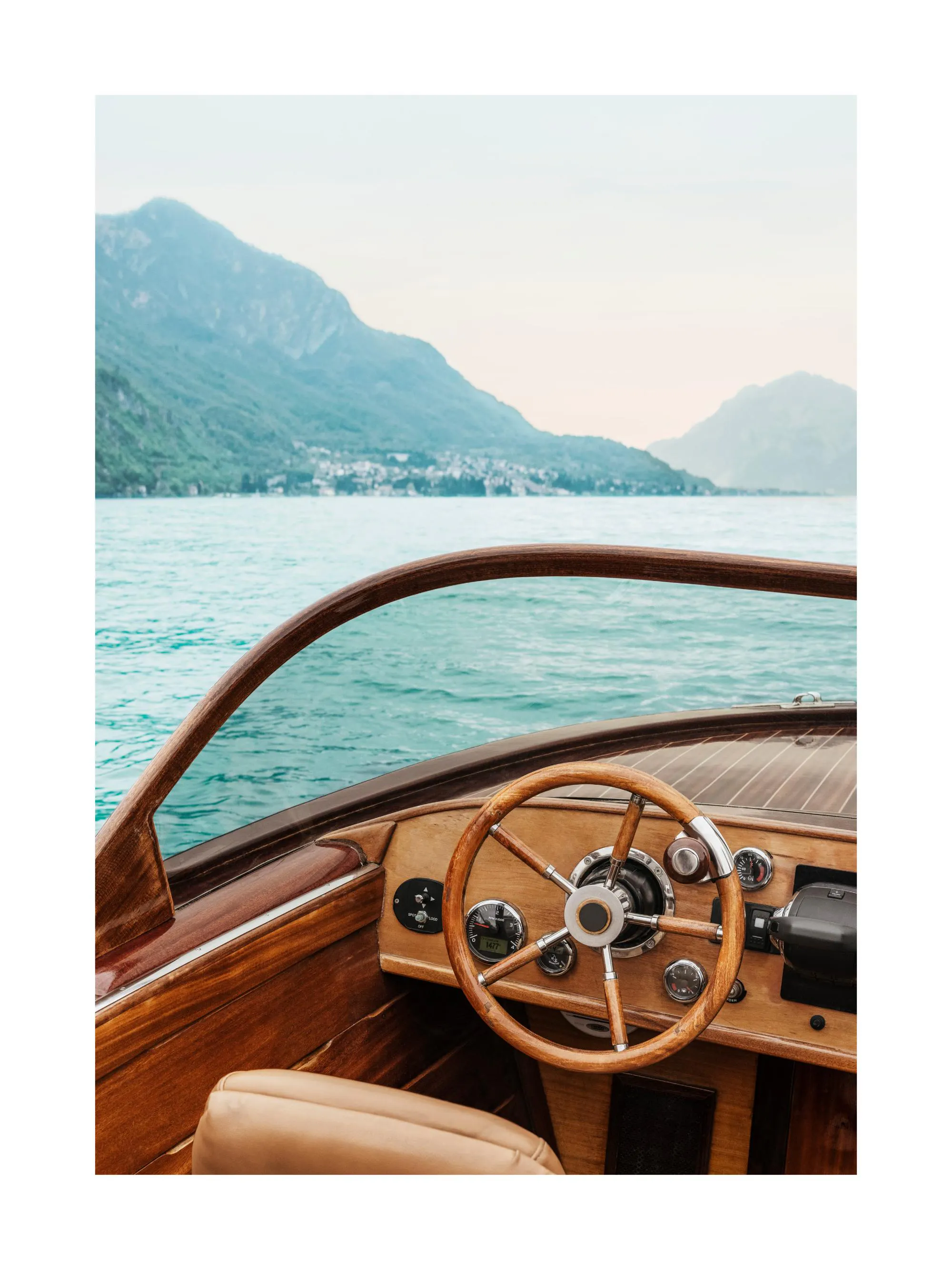 Lake Como Italian Travel Sticker – Vespa Scooter Lambretta Design – 5x3