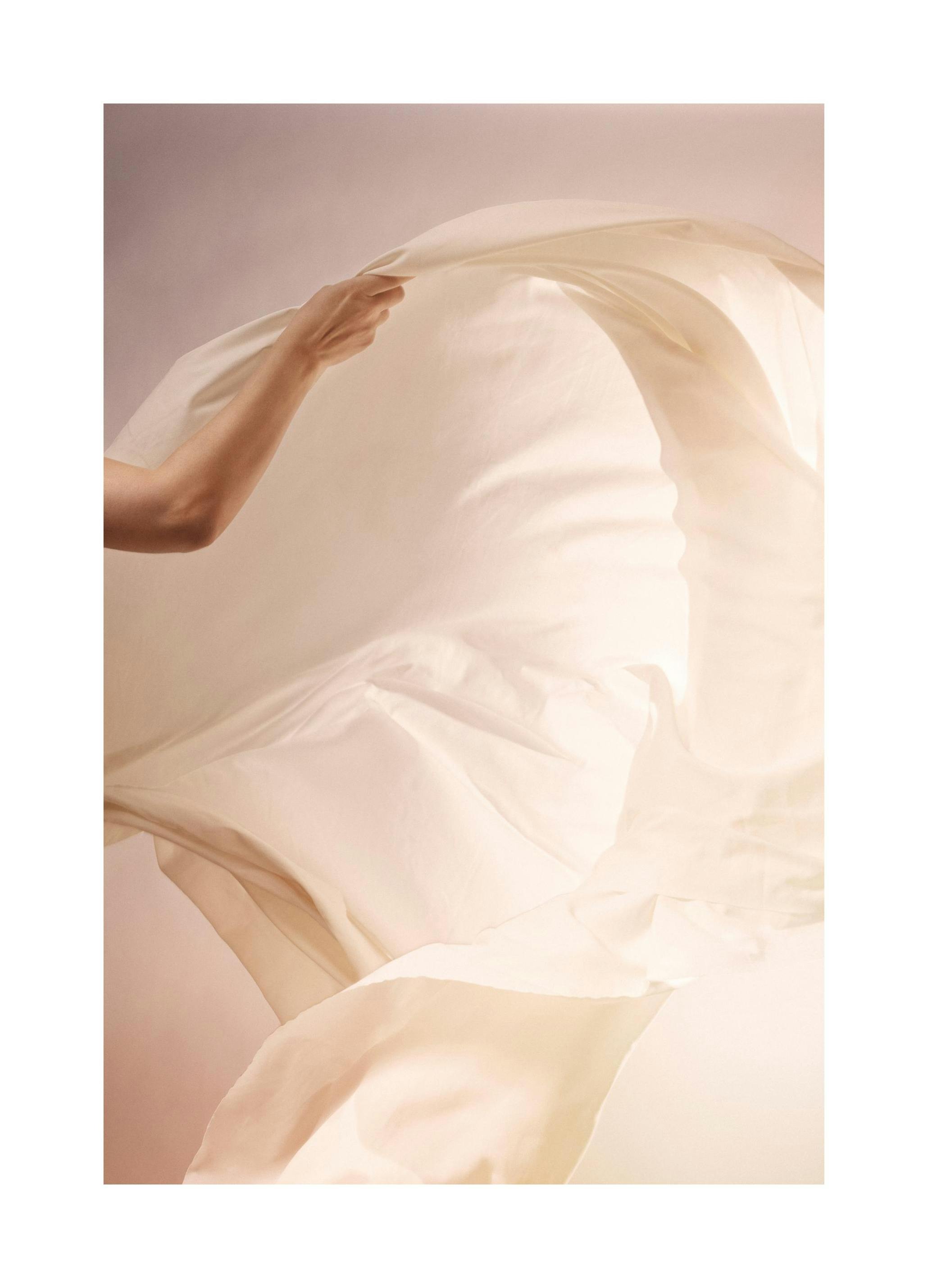 Flowy Fabric Poster (30x40 cm) - Poster Store