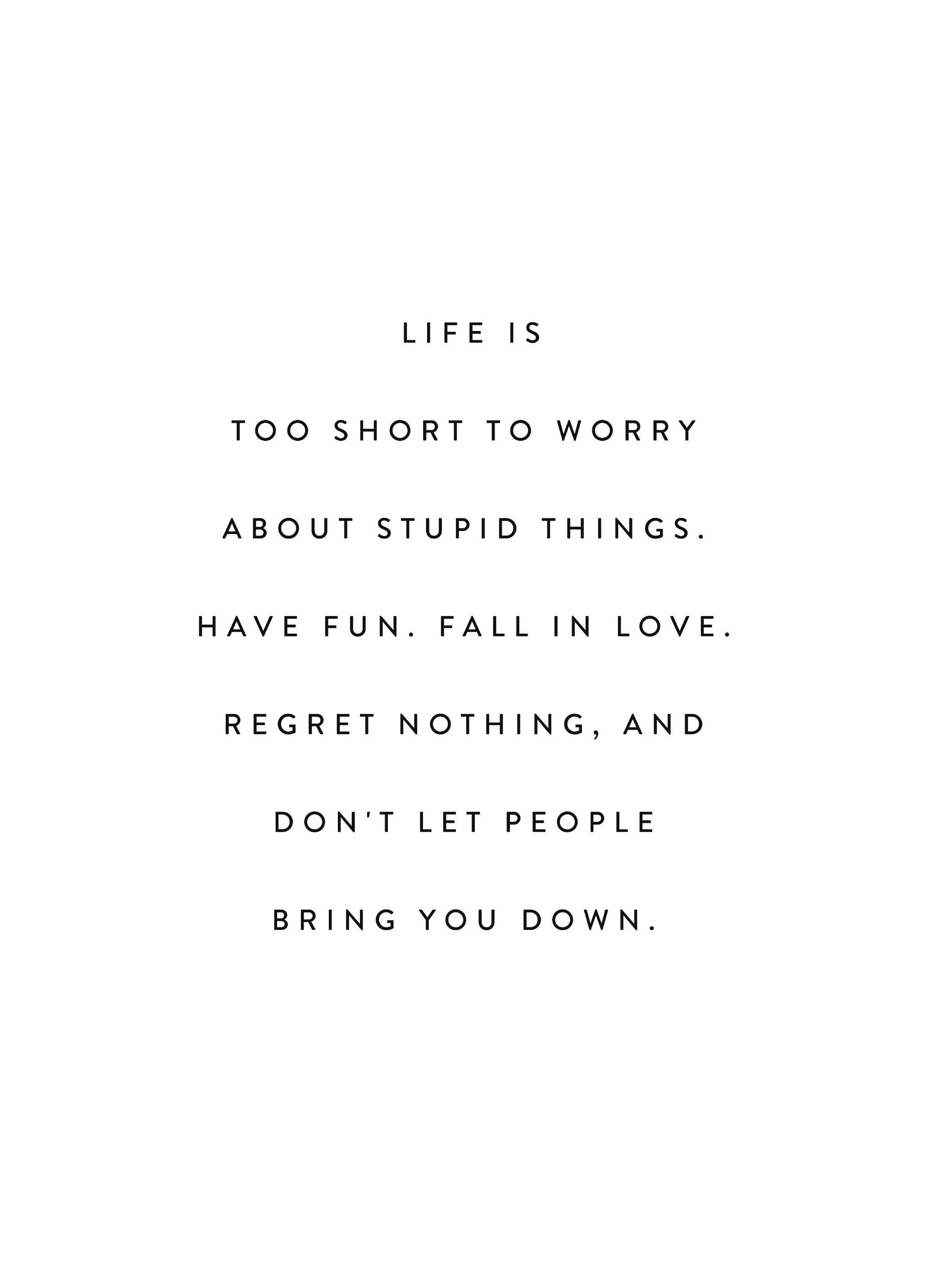 Life is Poster (21x30 cm) - Poster Store