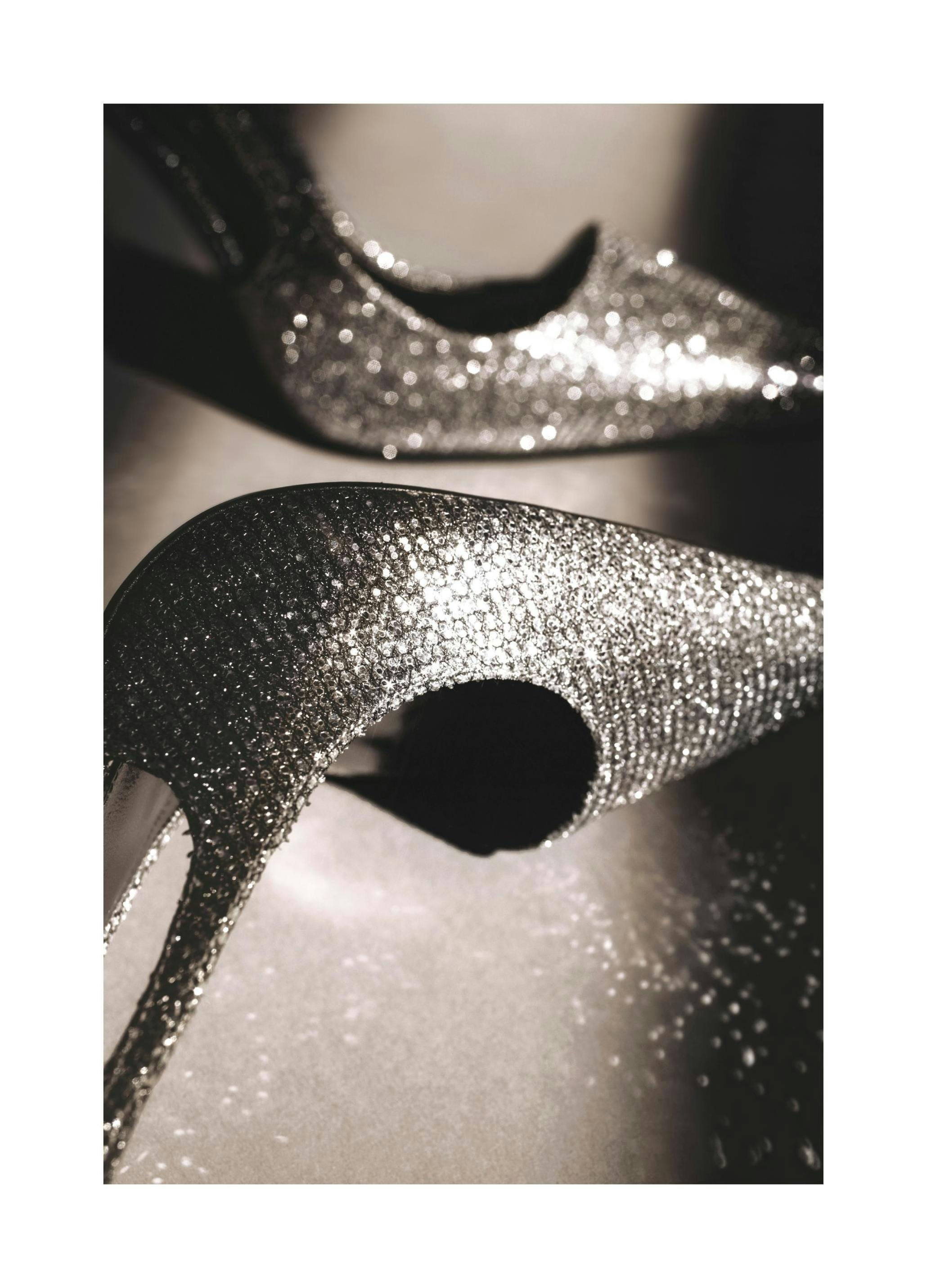 Diamond Heels Poster (21x30 cm) - Poster Store