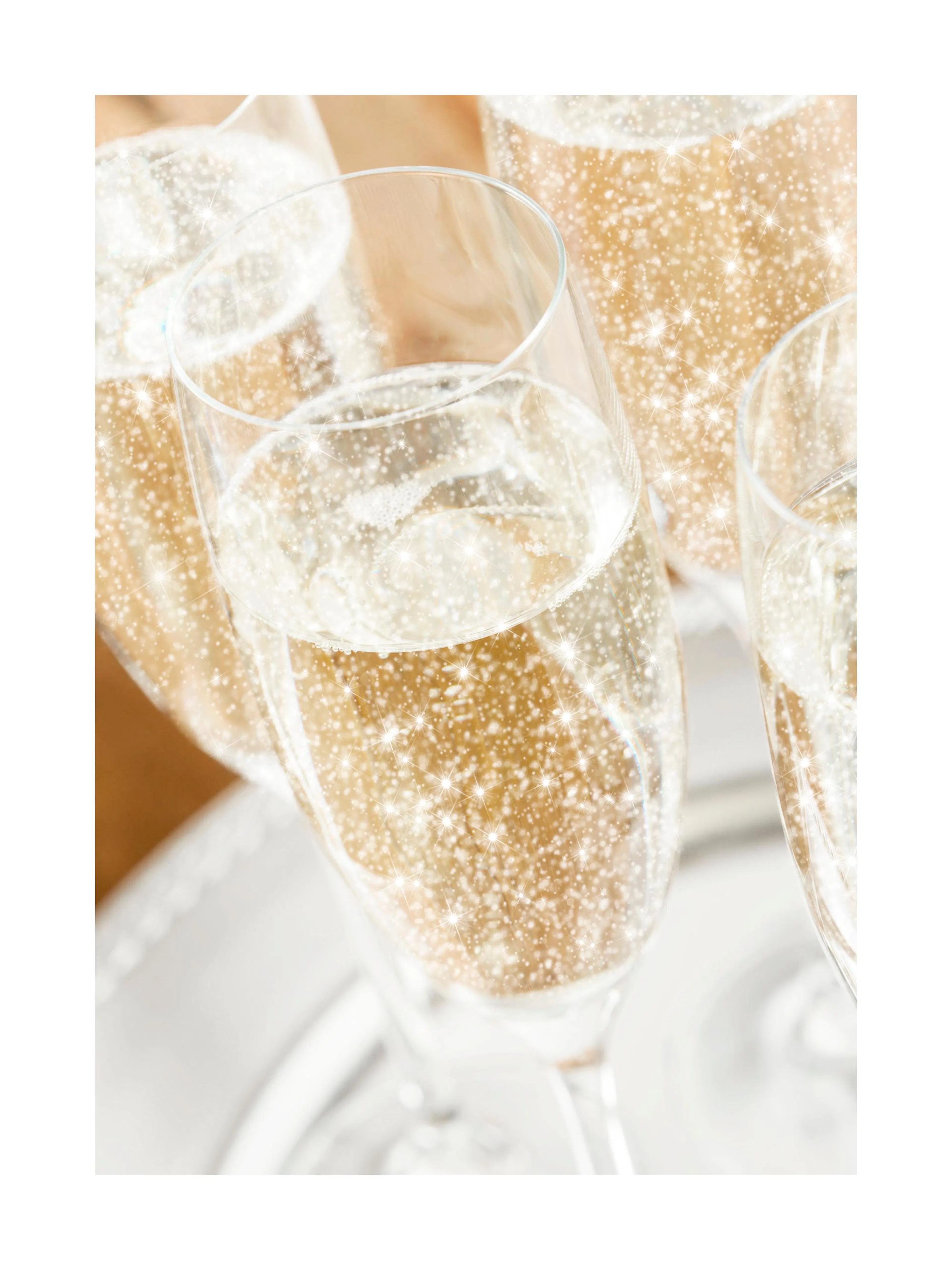 Poster con bicchieri di champagne frizzante, dettagli di bollicine e luccichii dorati.