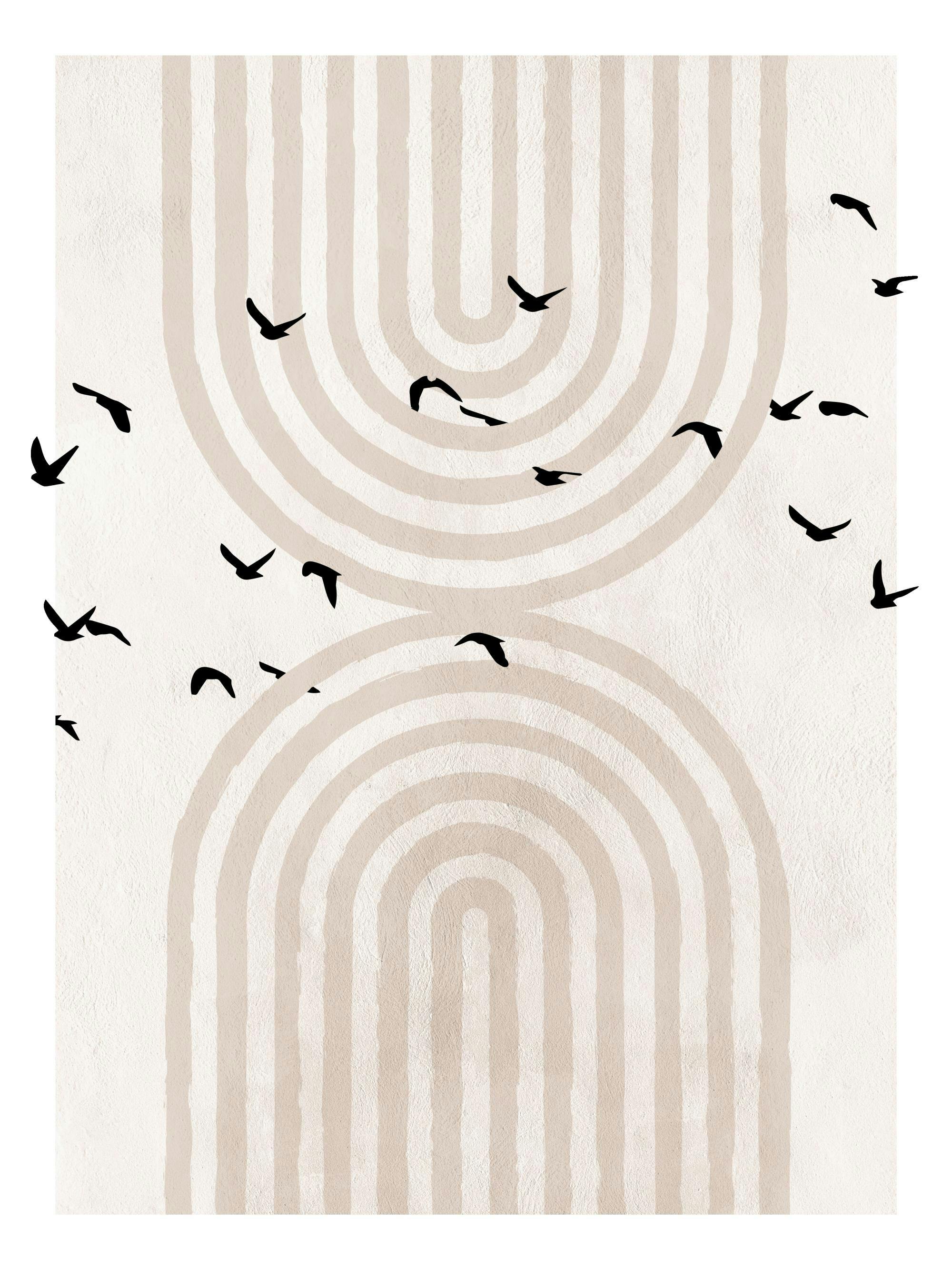 Een poster met beige halve cirkels, boogpatronen en zwarte vliegende vogels op een lichte achtergrond.