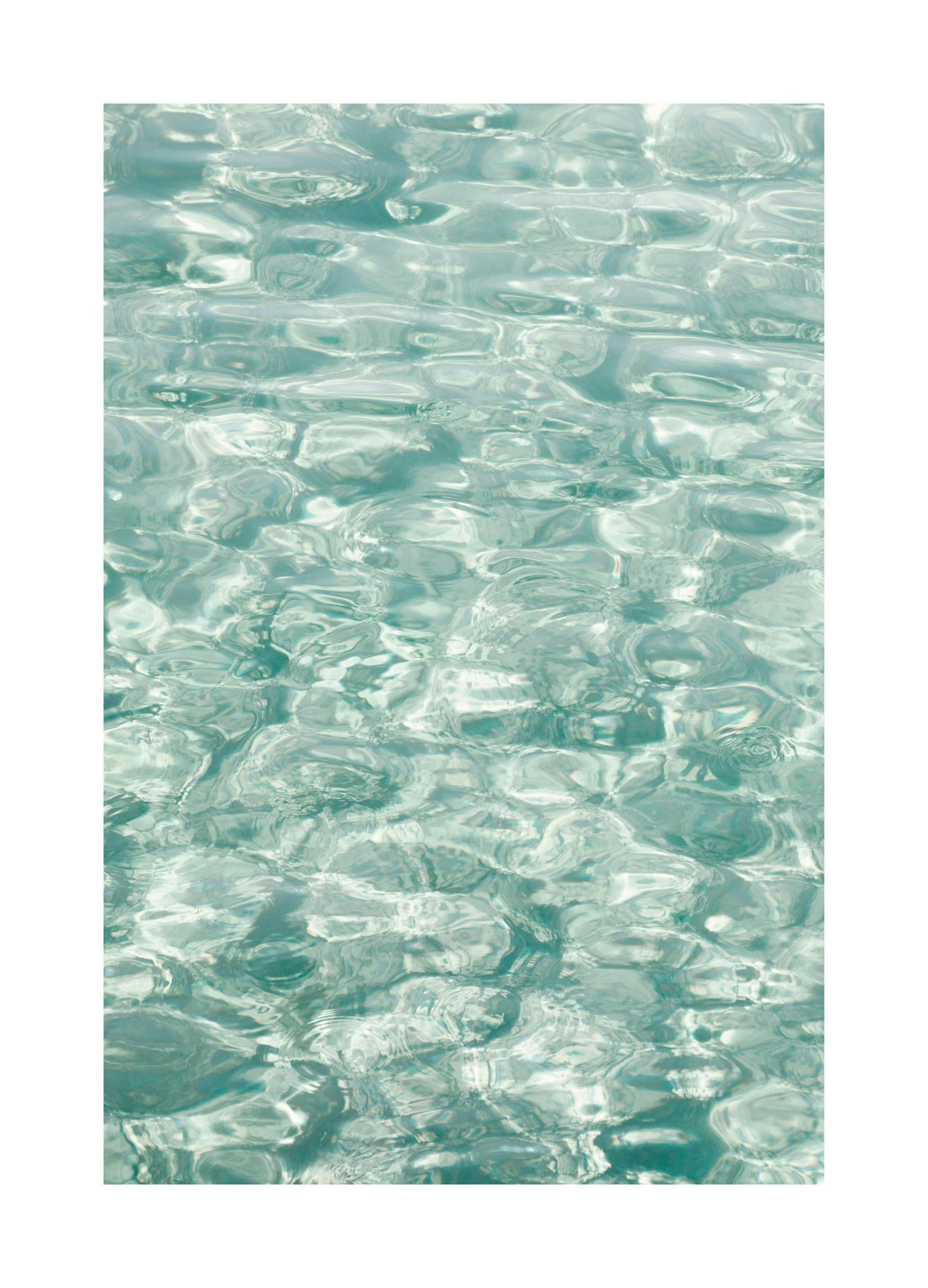 Crystal Water Poster (30x40 cm) - Poster Store