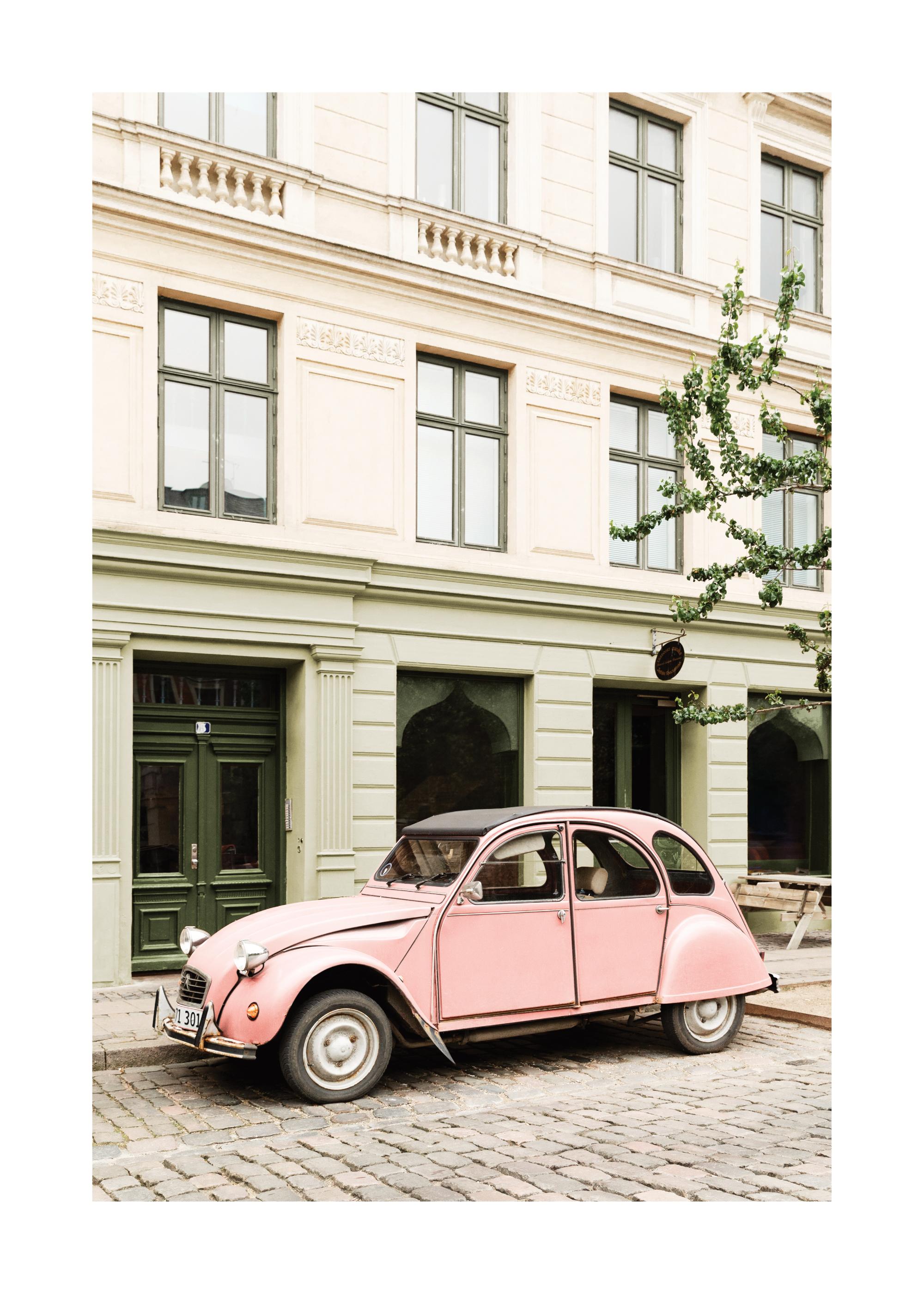 ピンクのレトロな車 ポスター | ノスタルジックなヴィンテージカー