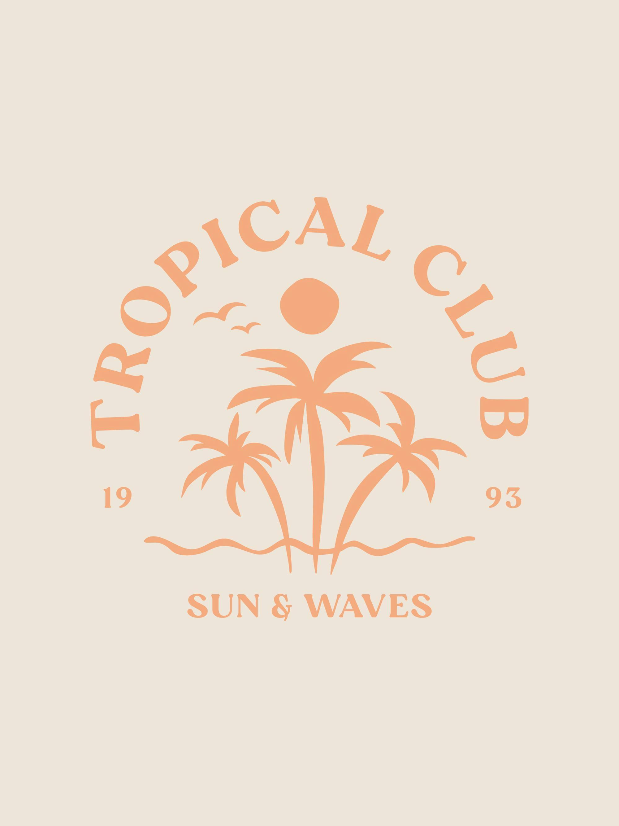 Póster Tropical Club con palmeras, sol y olas en tonos crema y naranja melocotón, estilo boho.