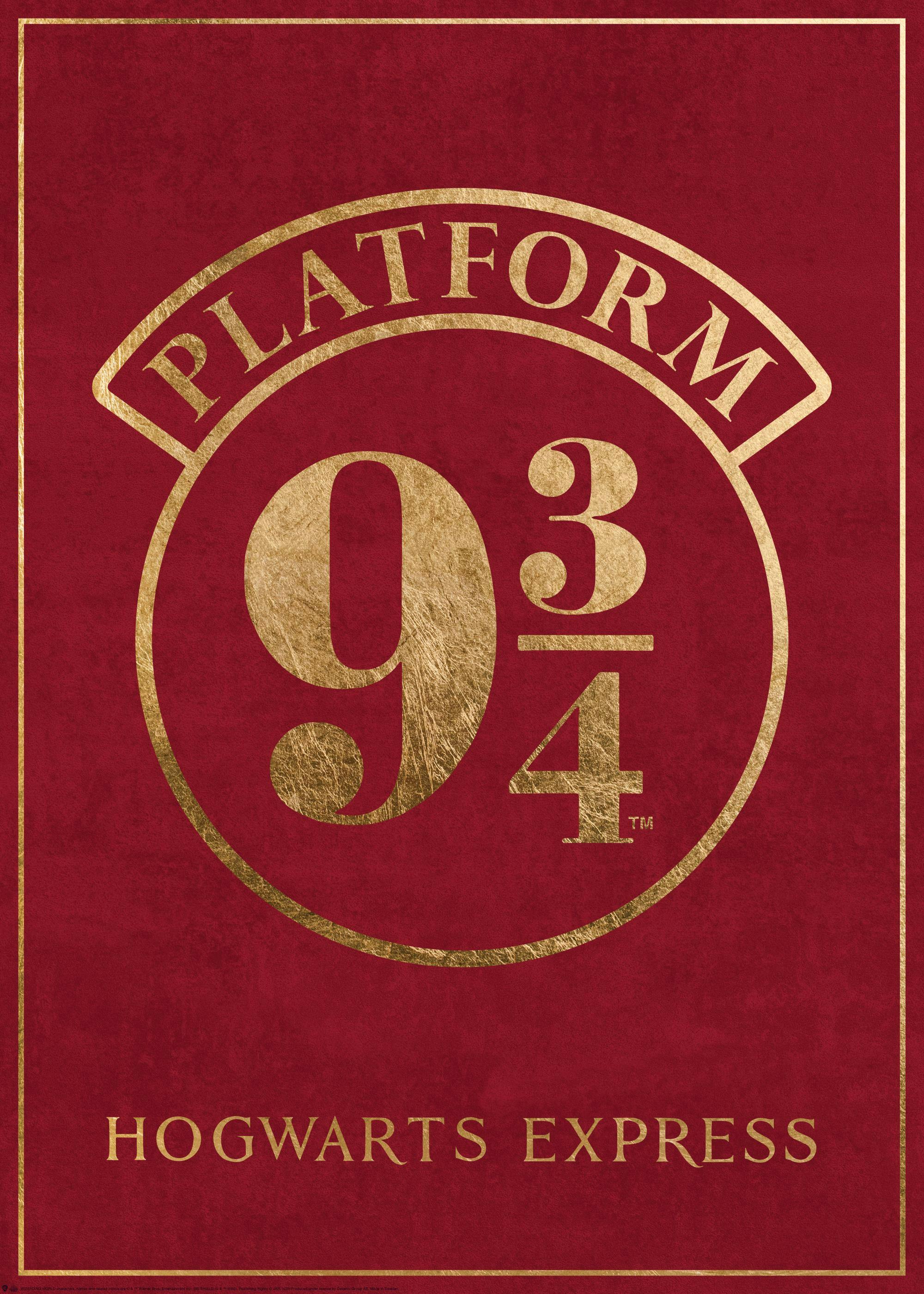 Un poster rouge foncé du Poudlard Express, avec le texte doré Platform 9 3/4 et un cadre doré.