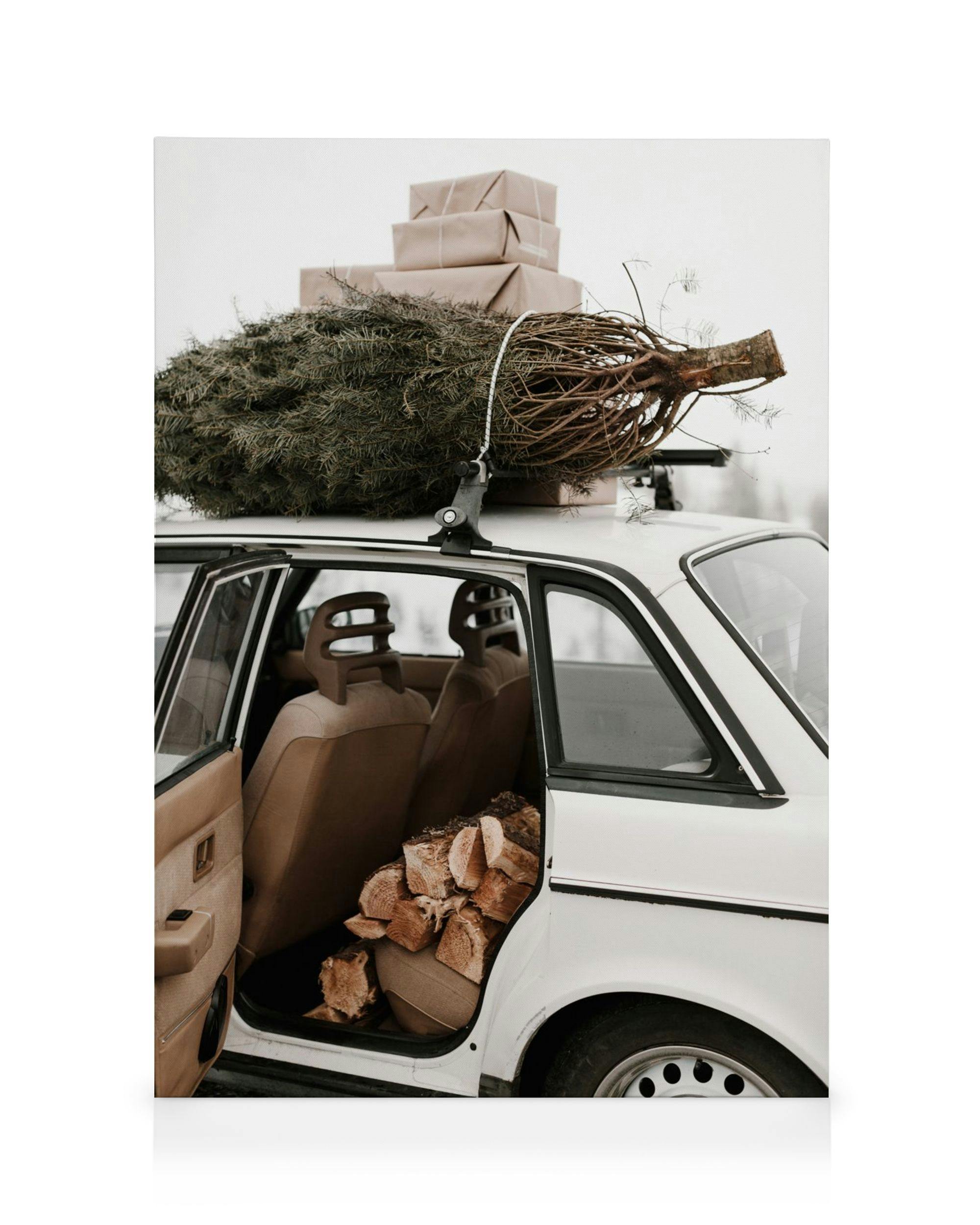 Holiday Car Canvas print (70x100 cm - Black Frame) - Poster Store High Quality Picture Frames
