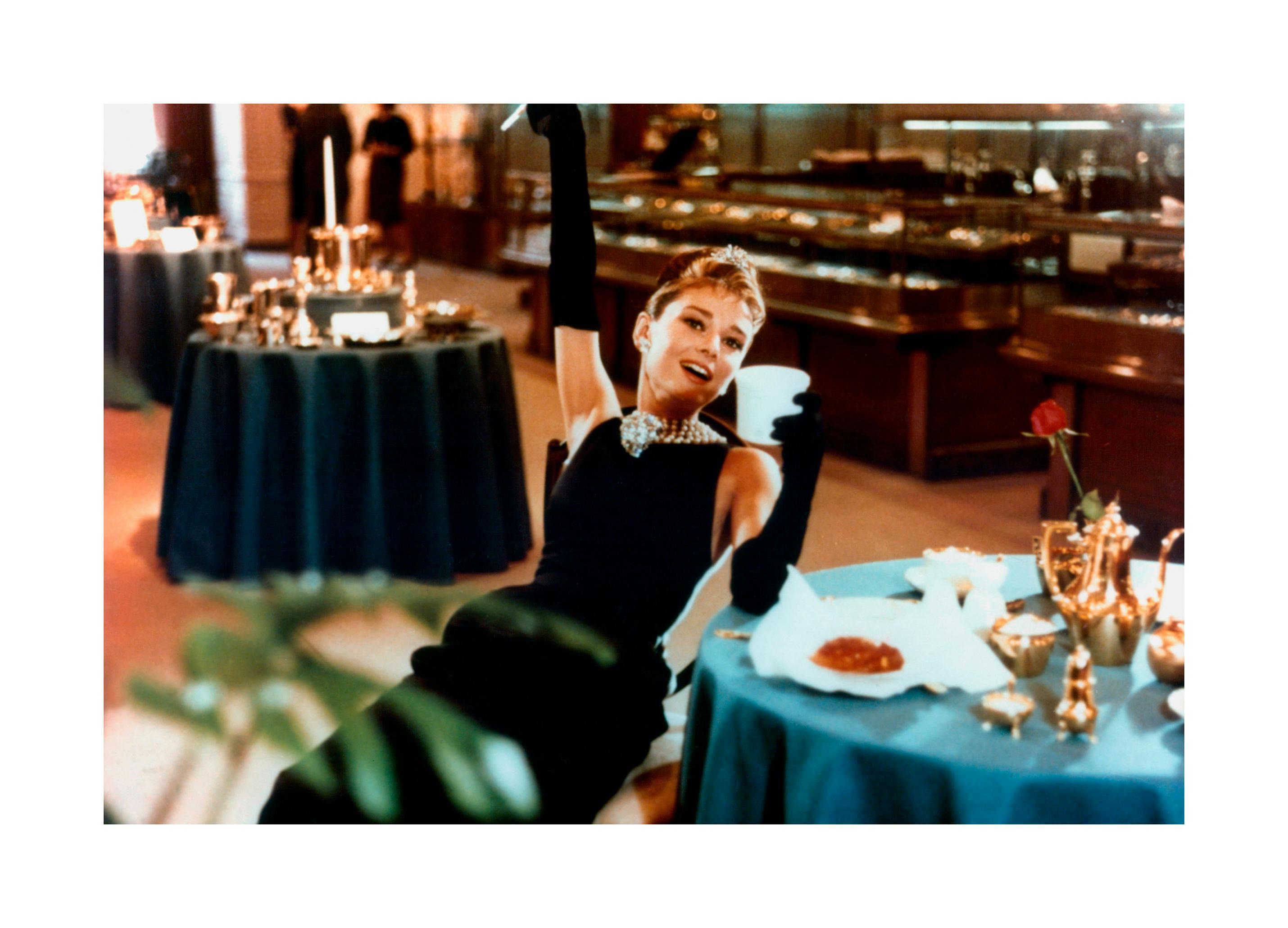 Hepburn at Tiffany’s Poster (50x70 cm) - Poster Store